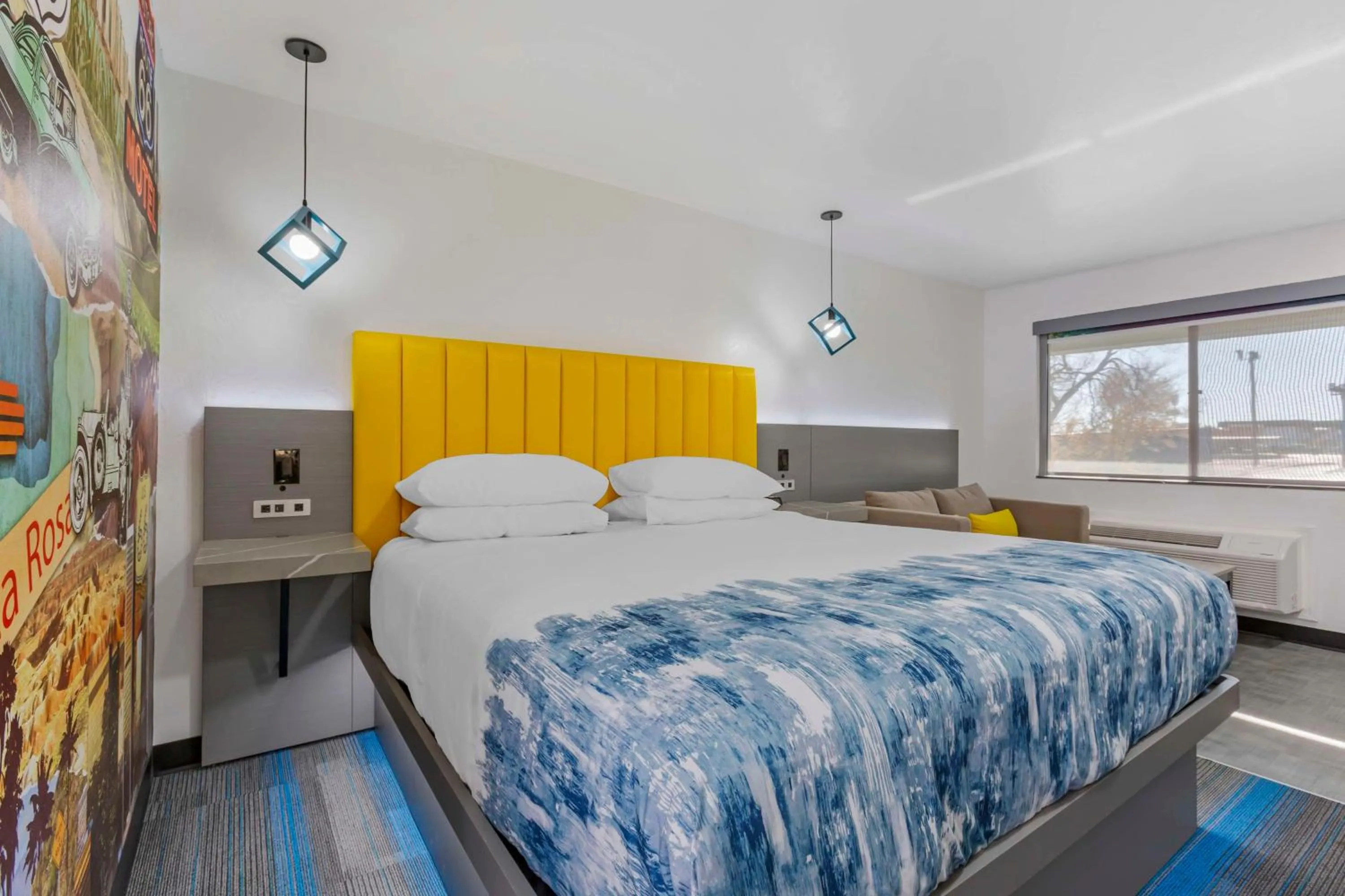 Bedroom, Bed in Hotel Blue 66, BW Signature Collection