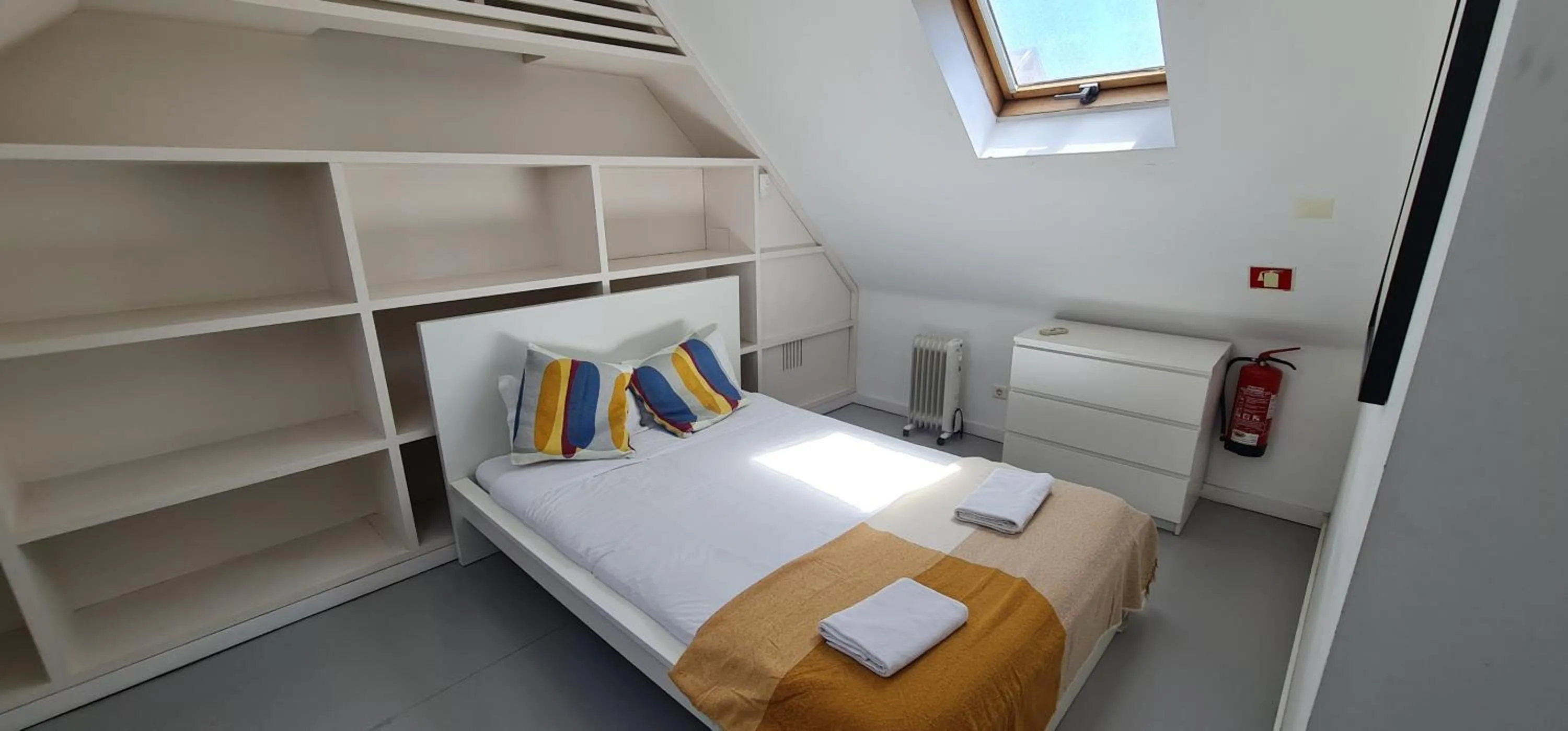 Bed in Downtown Fantail