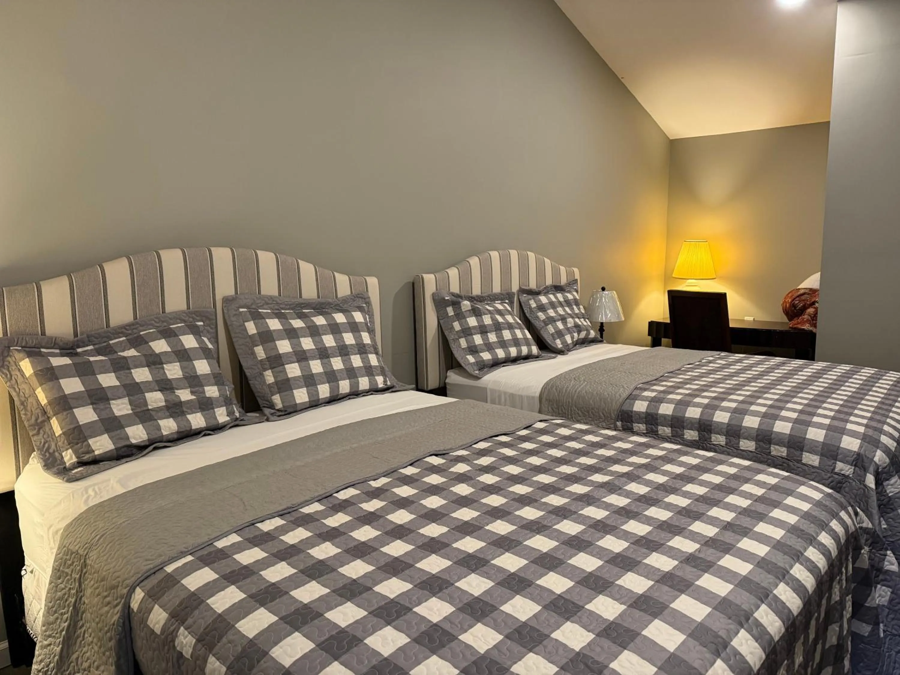 Bed in Sea Haven Resort Motel