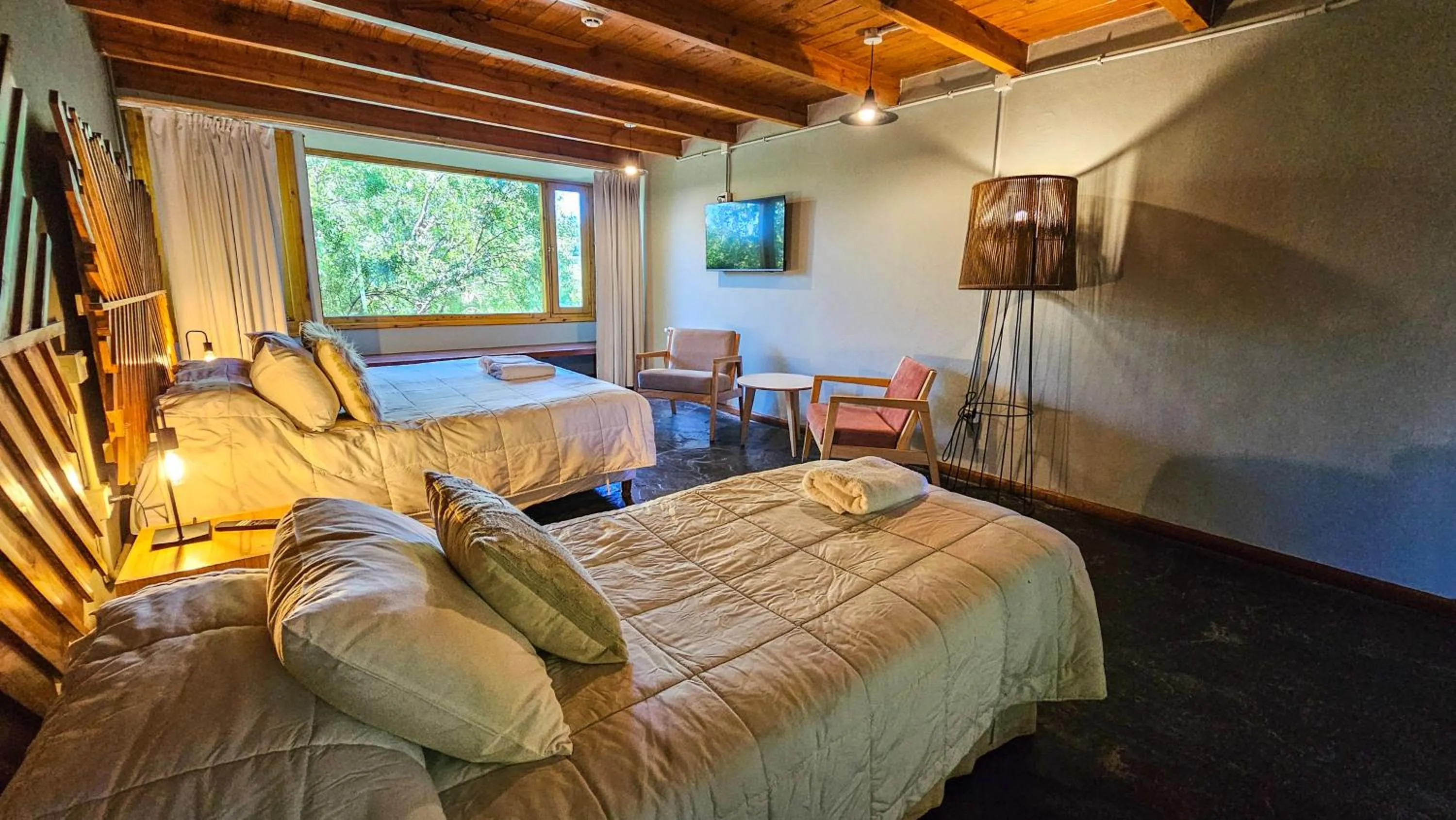 TV and multimedia, Bed in Pioneros Suites by Grupo Tierra Gaucha