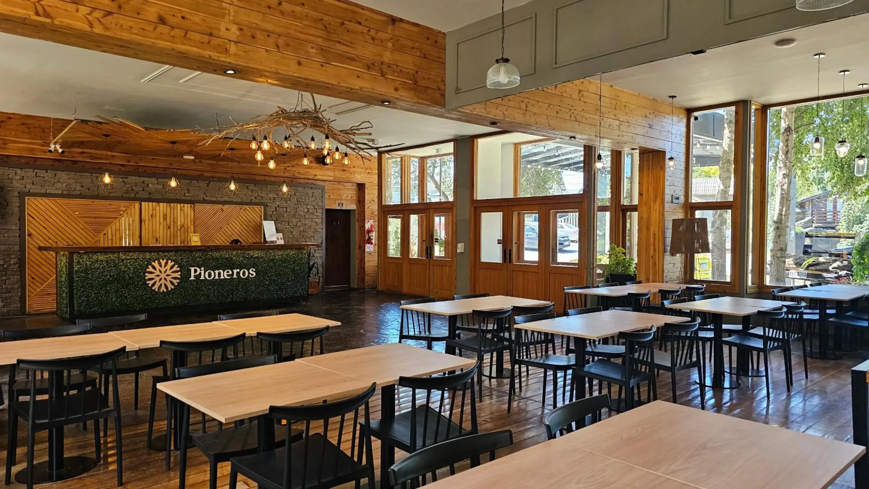 Lobby or reception in Pioneros Suites by Grupo Tierra Gaucha Lobby or reception in Pioneros Suites by Grupo Tierra Gaucha