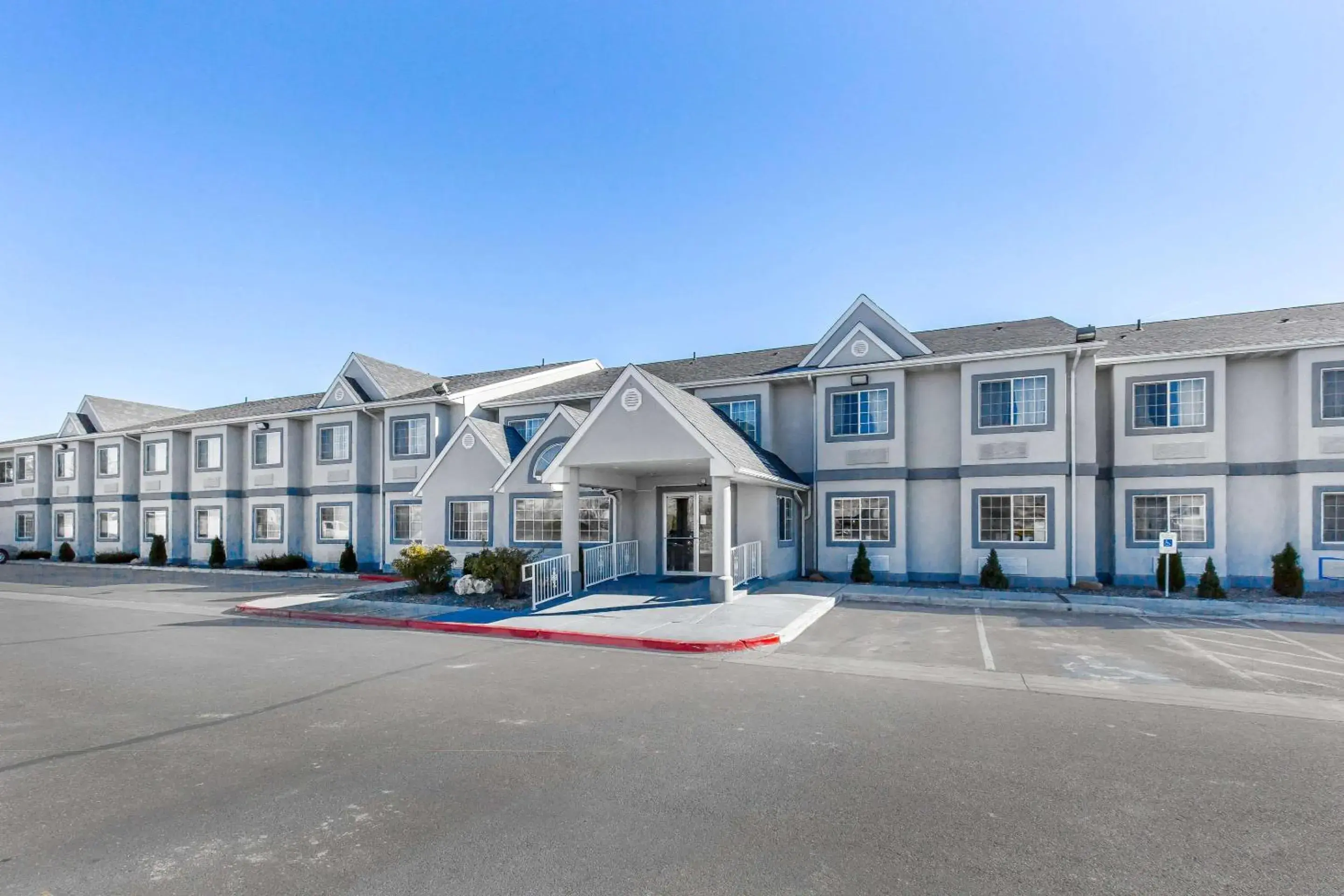 Property building in Quality Inn & Suites Elko Property building in Quality Inn & Suites Elko