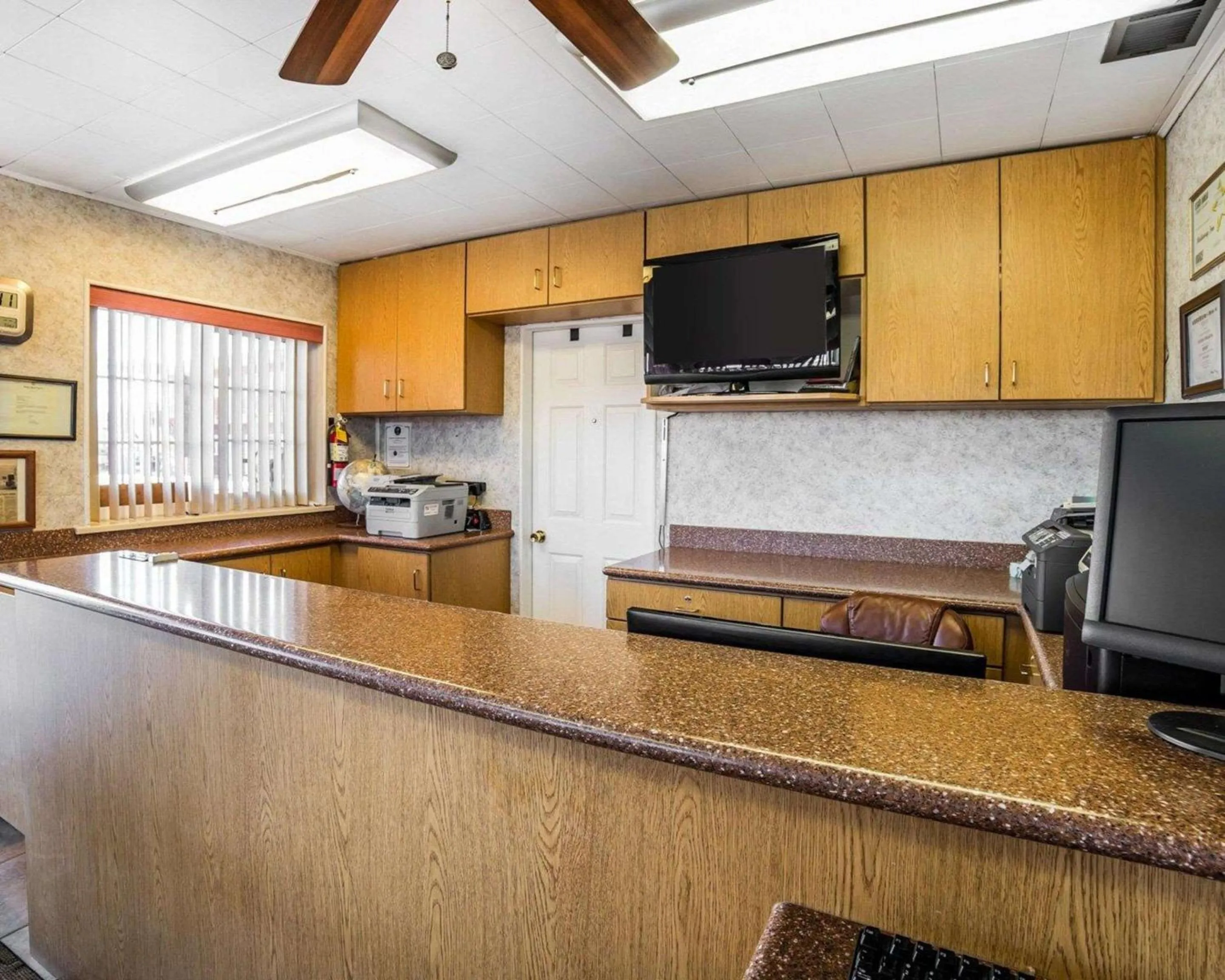 Lobby or reception in Rodeway Inn Elko Downtown Area