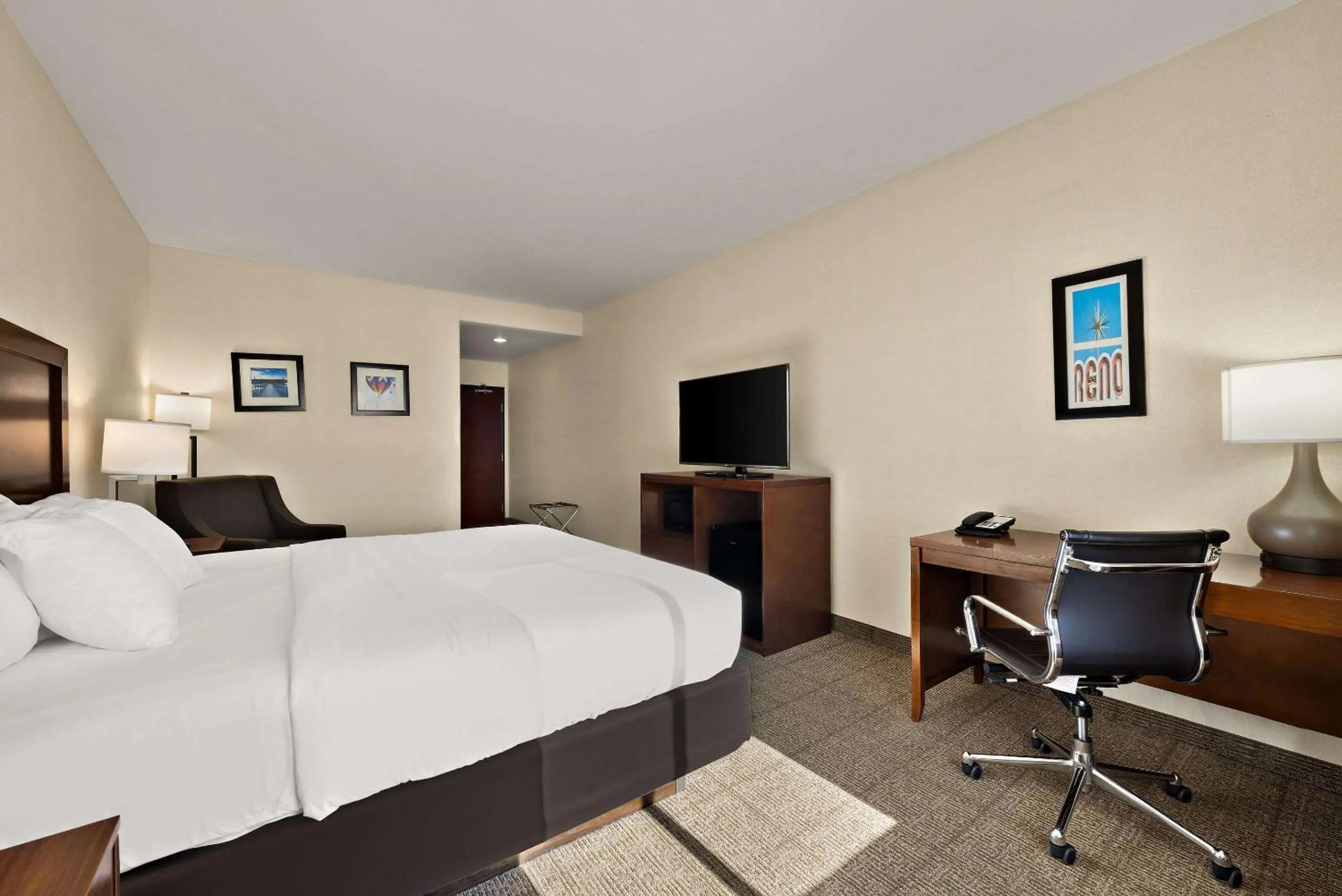 Bedroom, Bed in Comfort Inn & Suites Airport Convention Center