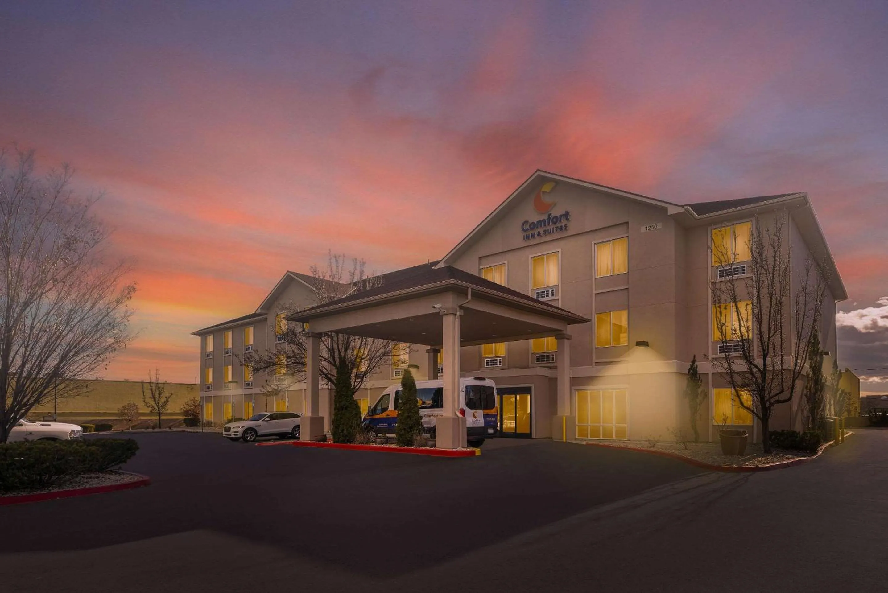 Property building in Comfort Inn & Suites Airport Convention Center