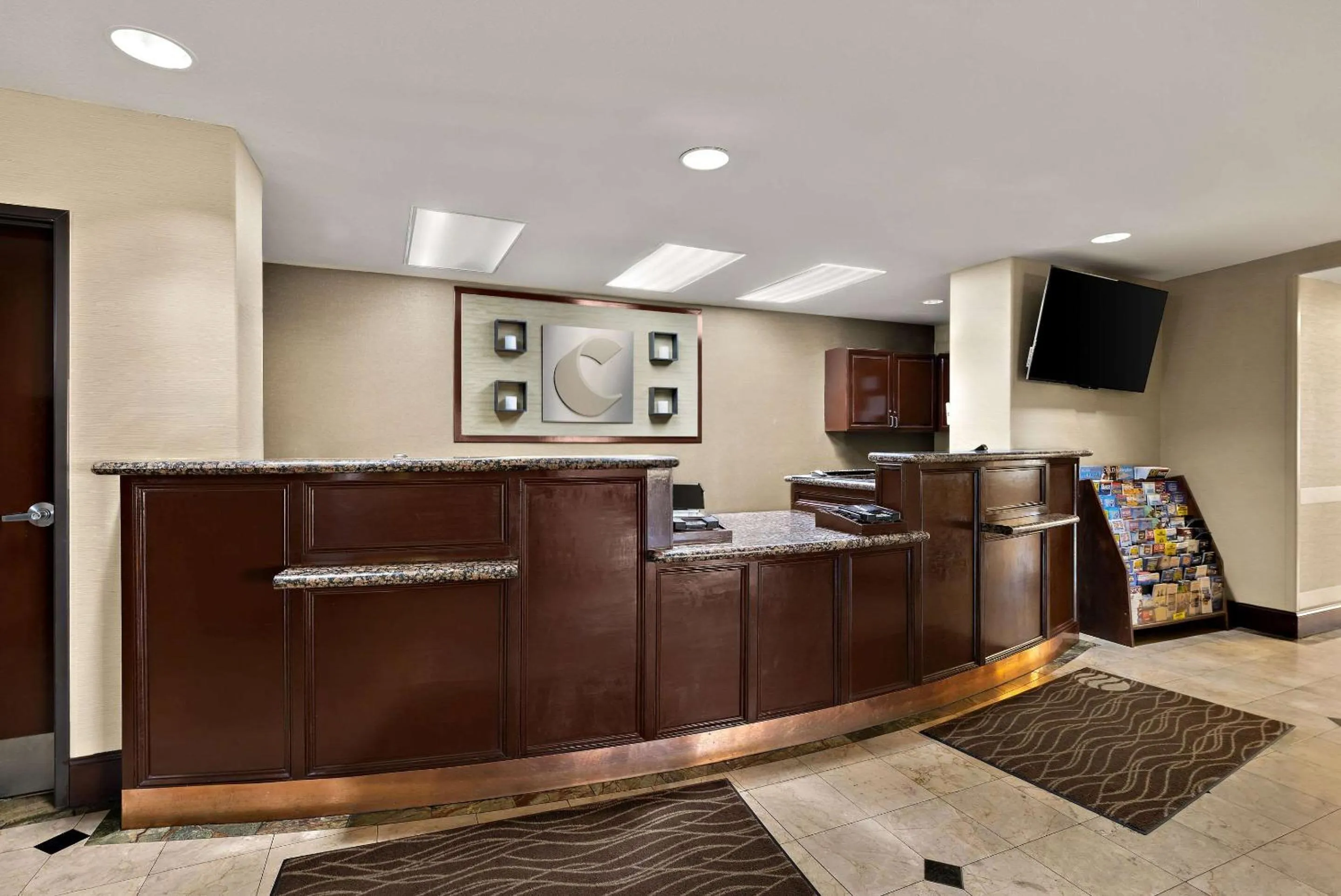 Lobby or reception in Comfort Inn & Suites Airport Convention Center