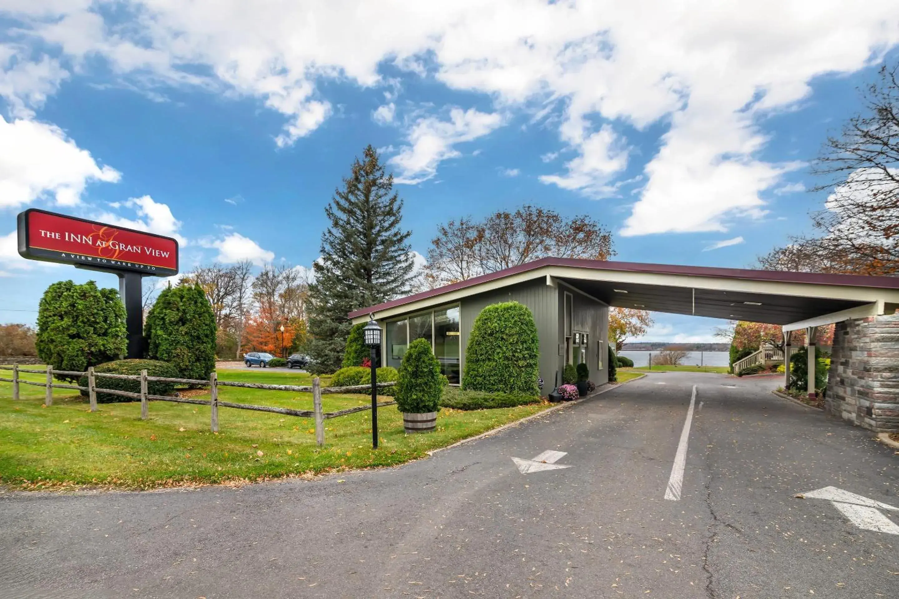Property building in The Inn at Gran View Ogdensburg, an Ascend Collection Hotel Property building in The Inn at Gran View Ogdensburg, an Ascend Collection Hotel