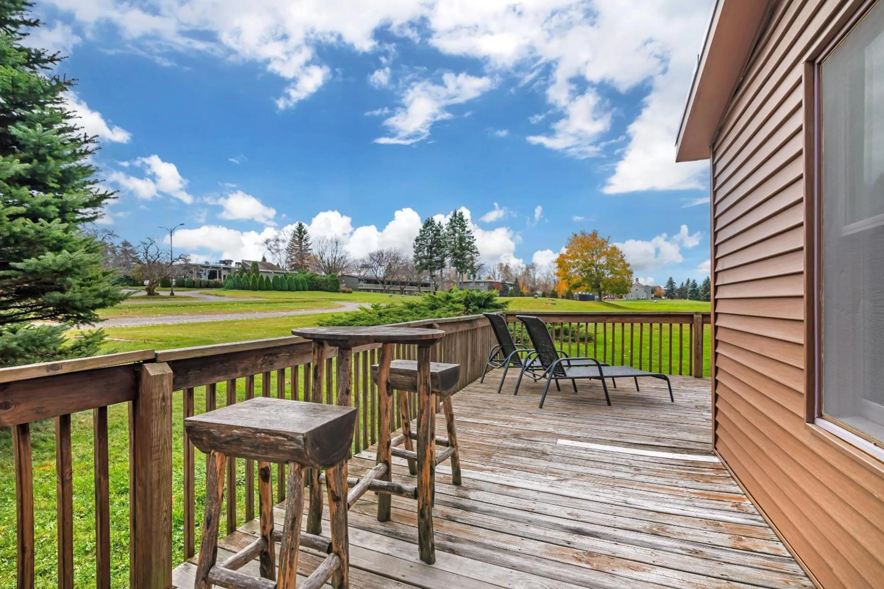 Bedroom in The Inn at Gran View Ogdensburg, an Ascend Collection Hotel