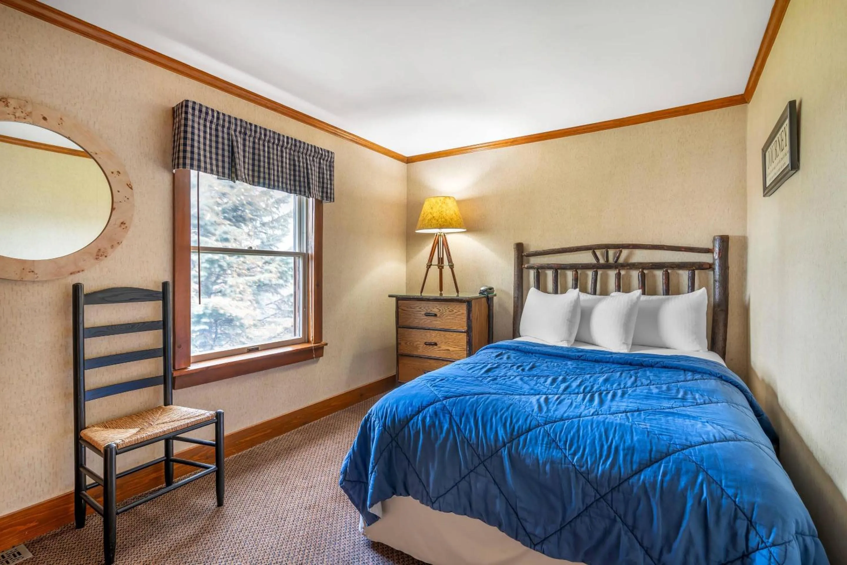 Bedroom, Bed in The Inn at Gran View Ogdensburg, an Ascend Collection Hotel