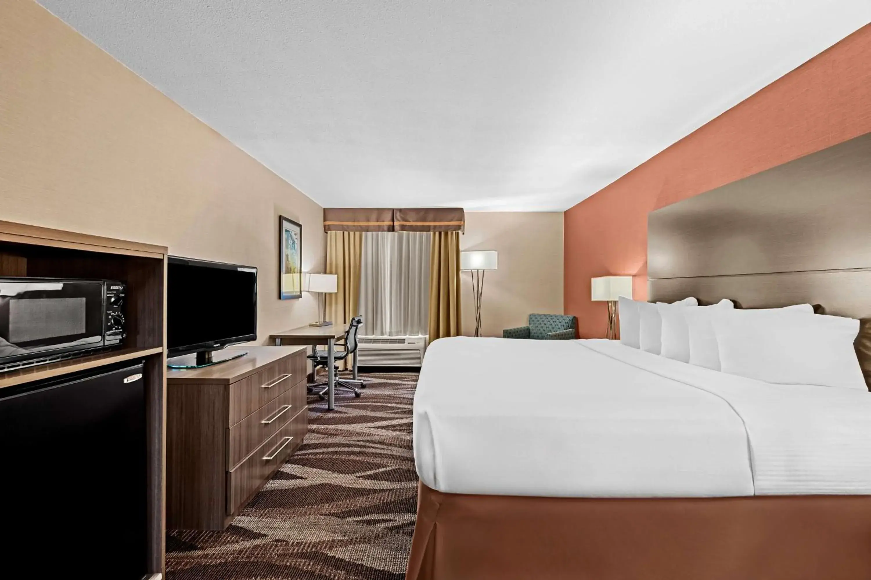 Bedroom, Bed in Best Western Maple City Inn Bedroom, Bed in Best Western Maple City Inn