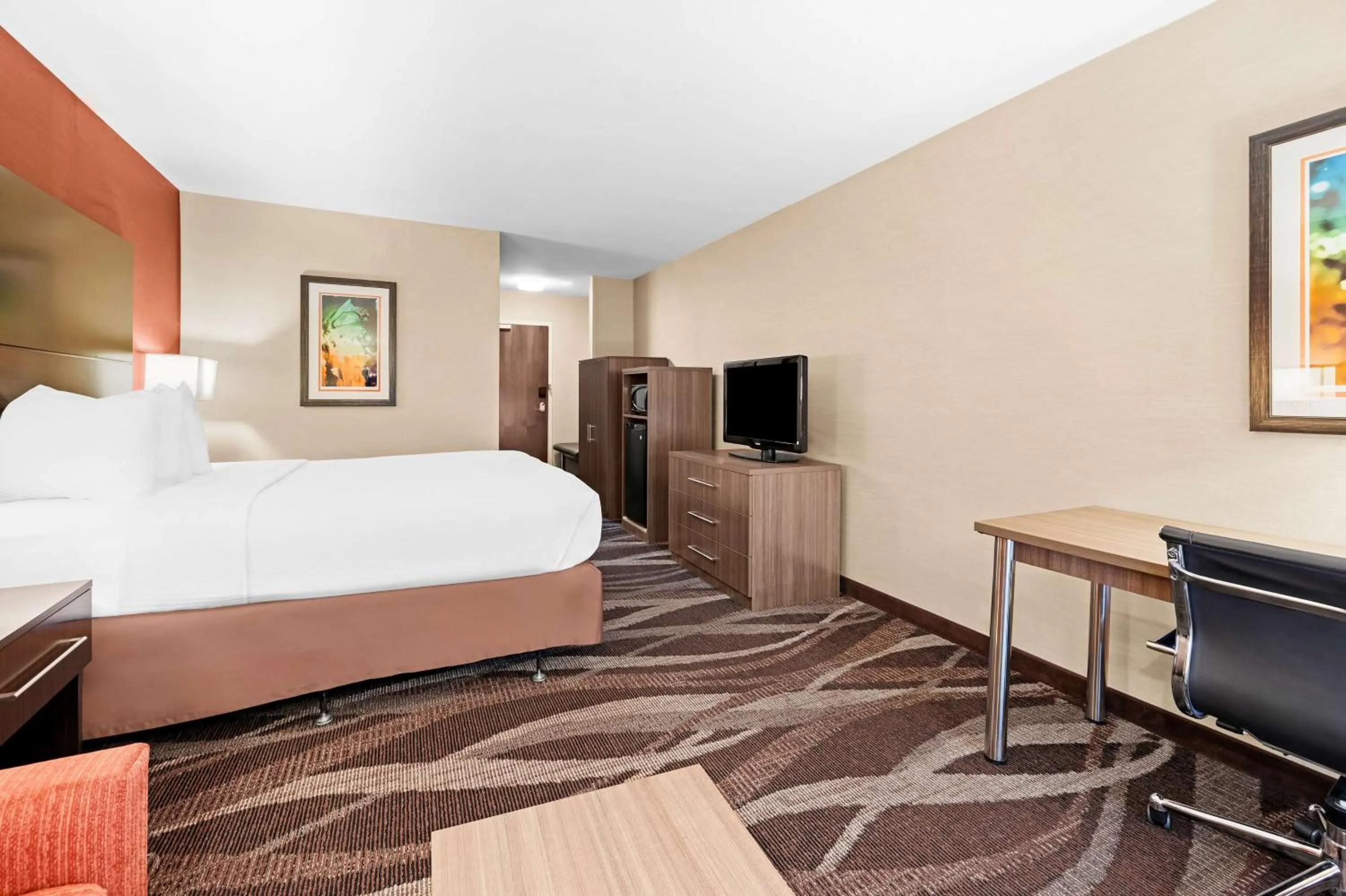 Bedroom, Bed in Best Western Maple City Inn