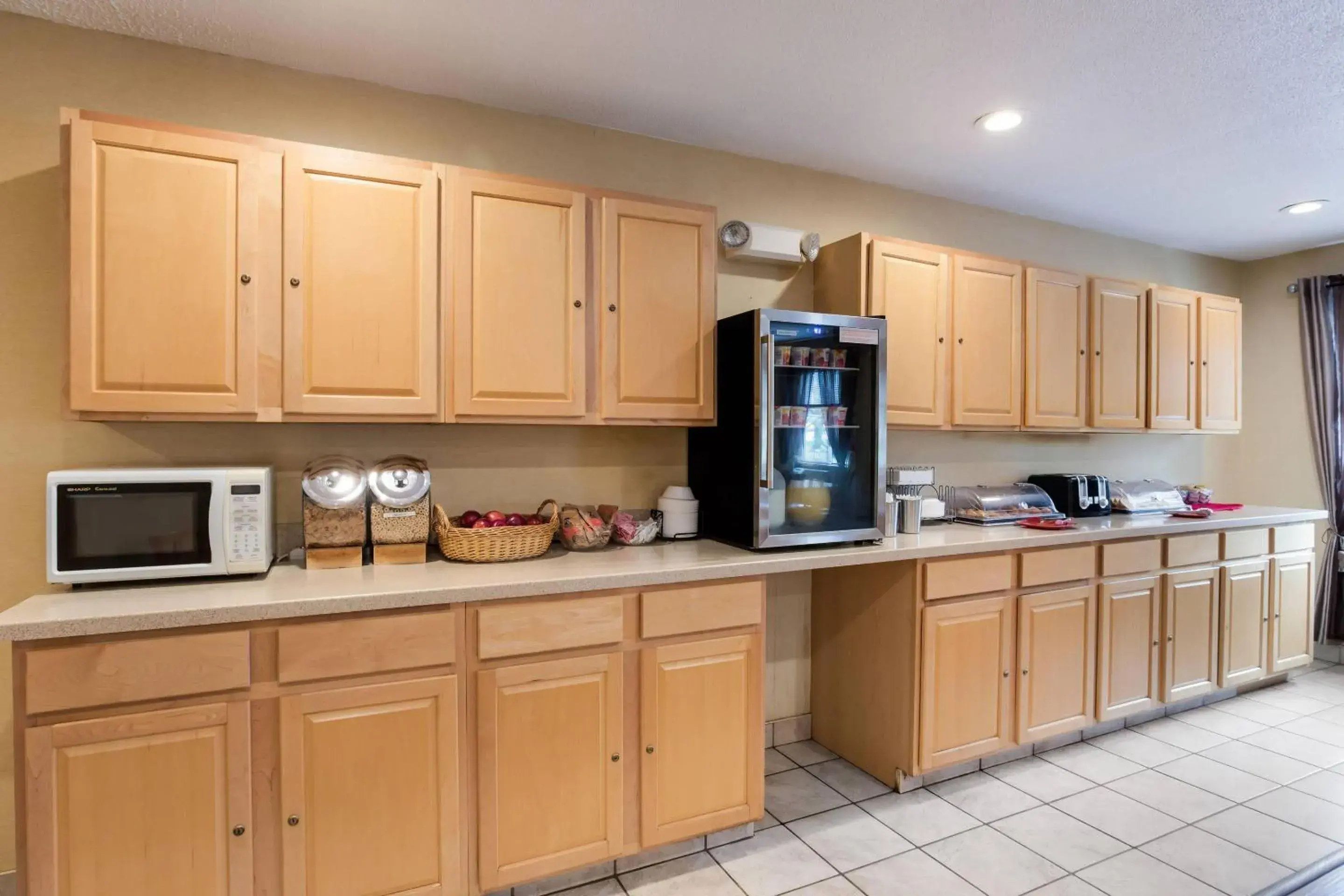 Breakfast in Econo Lodge Painted Post - Corning Breakfast in Econo Lodge Painted Post - Corning