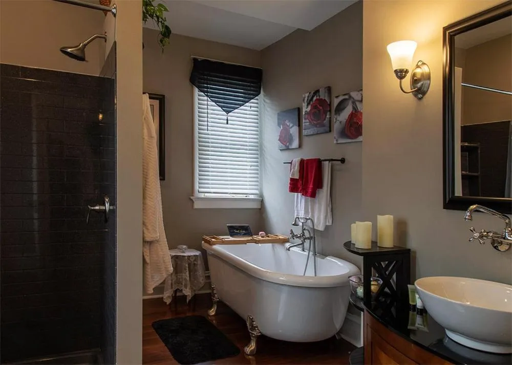 The Katherine Holle House