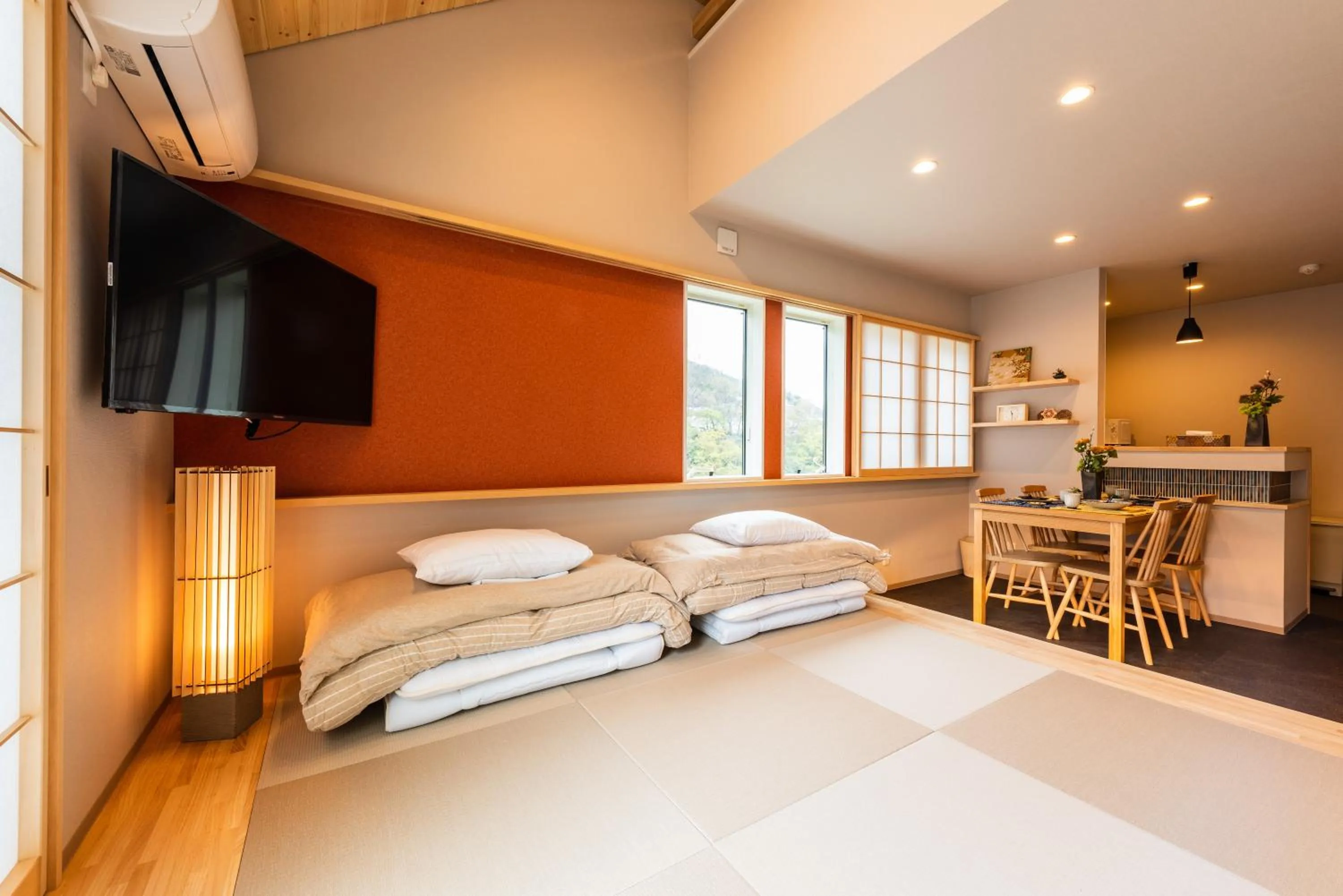 Living room, Bed in MEIBI Hakone Yumoto