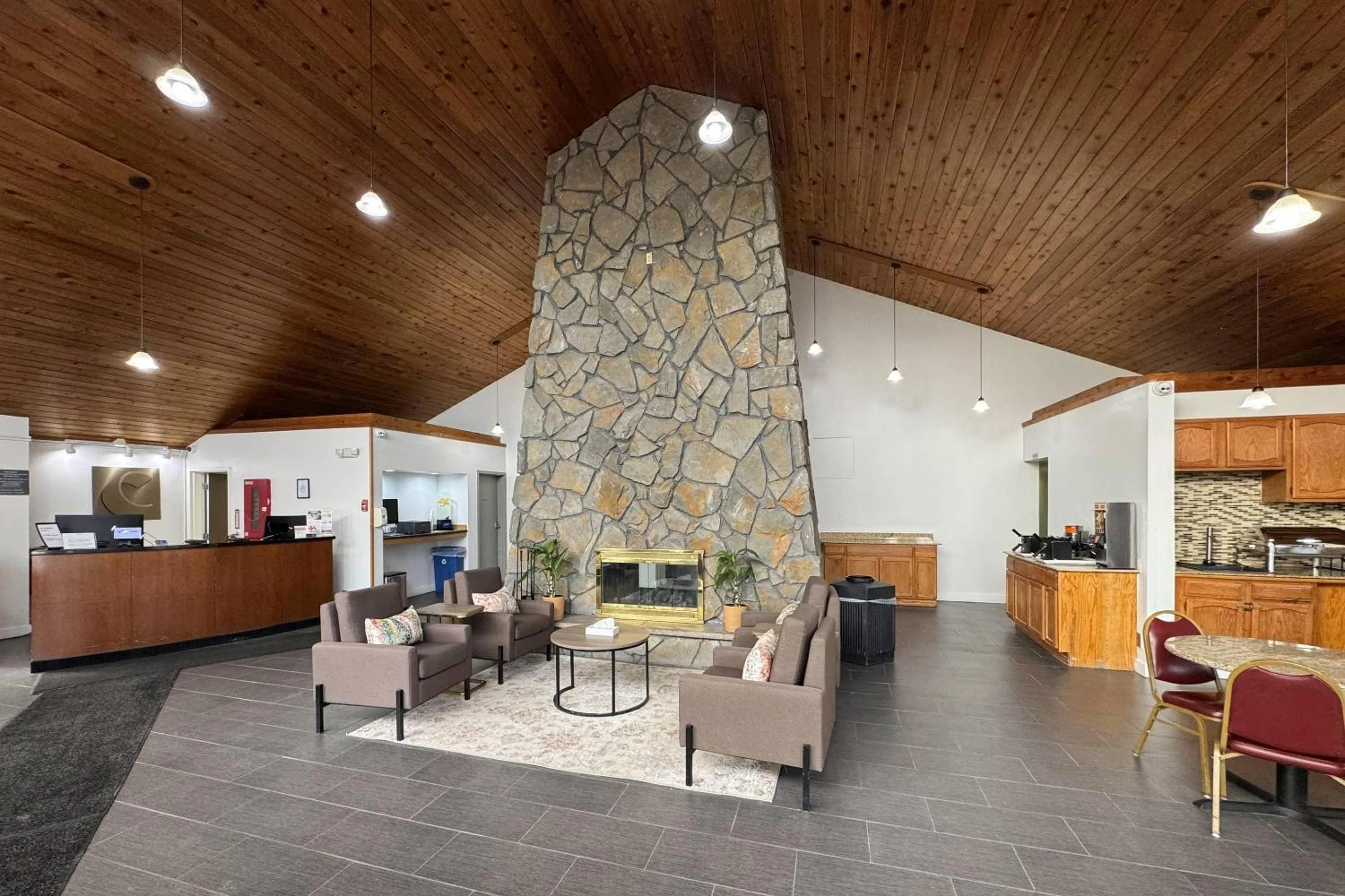 Lobby or reception in Comfort Inn & Suites Syracuse-Carrier Circle