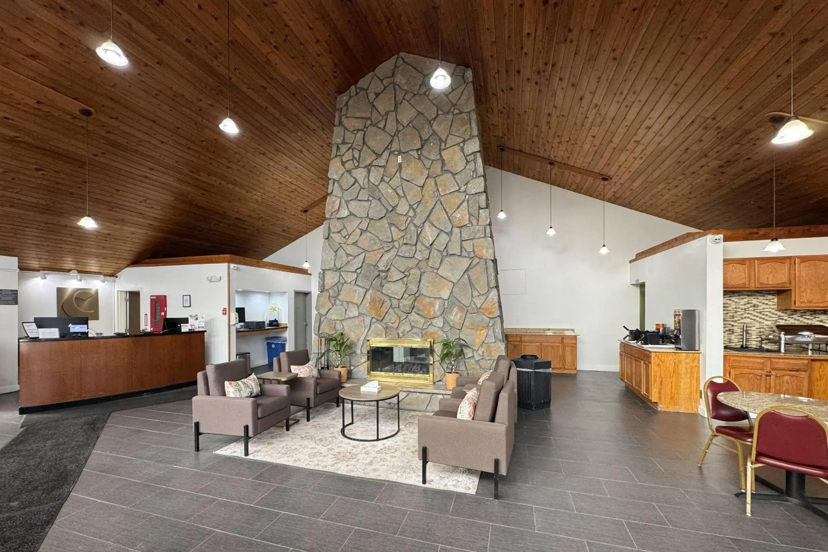 Comfort Inn & Suites Syracuse-Carrier Circle Comfort Inn & Suites Syracuse-Carrier Circle