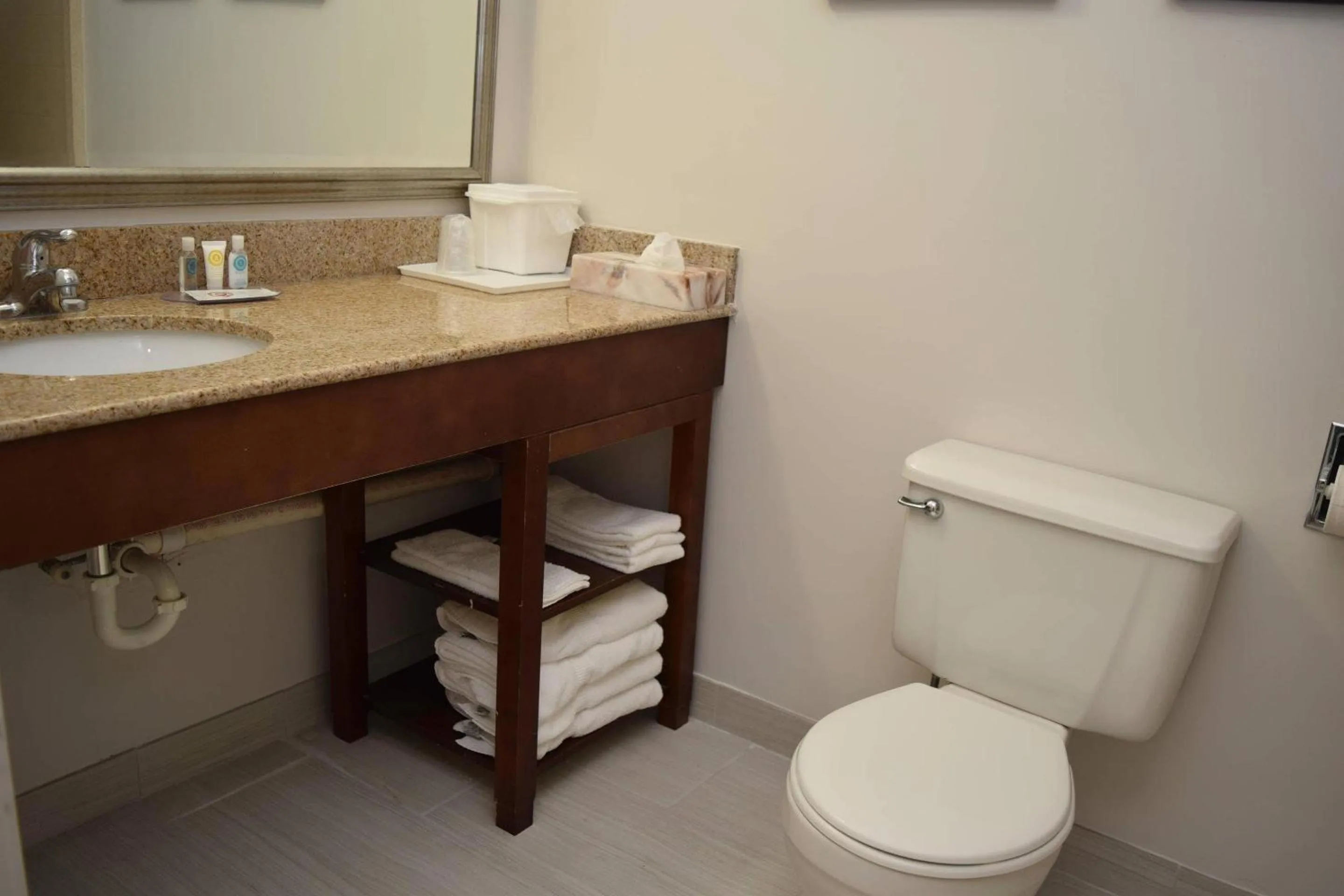 Bedroom in Comfort Inn & Suites Syracuse-Carrier Circle