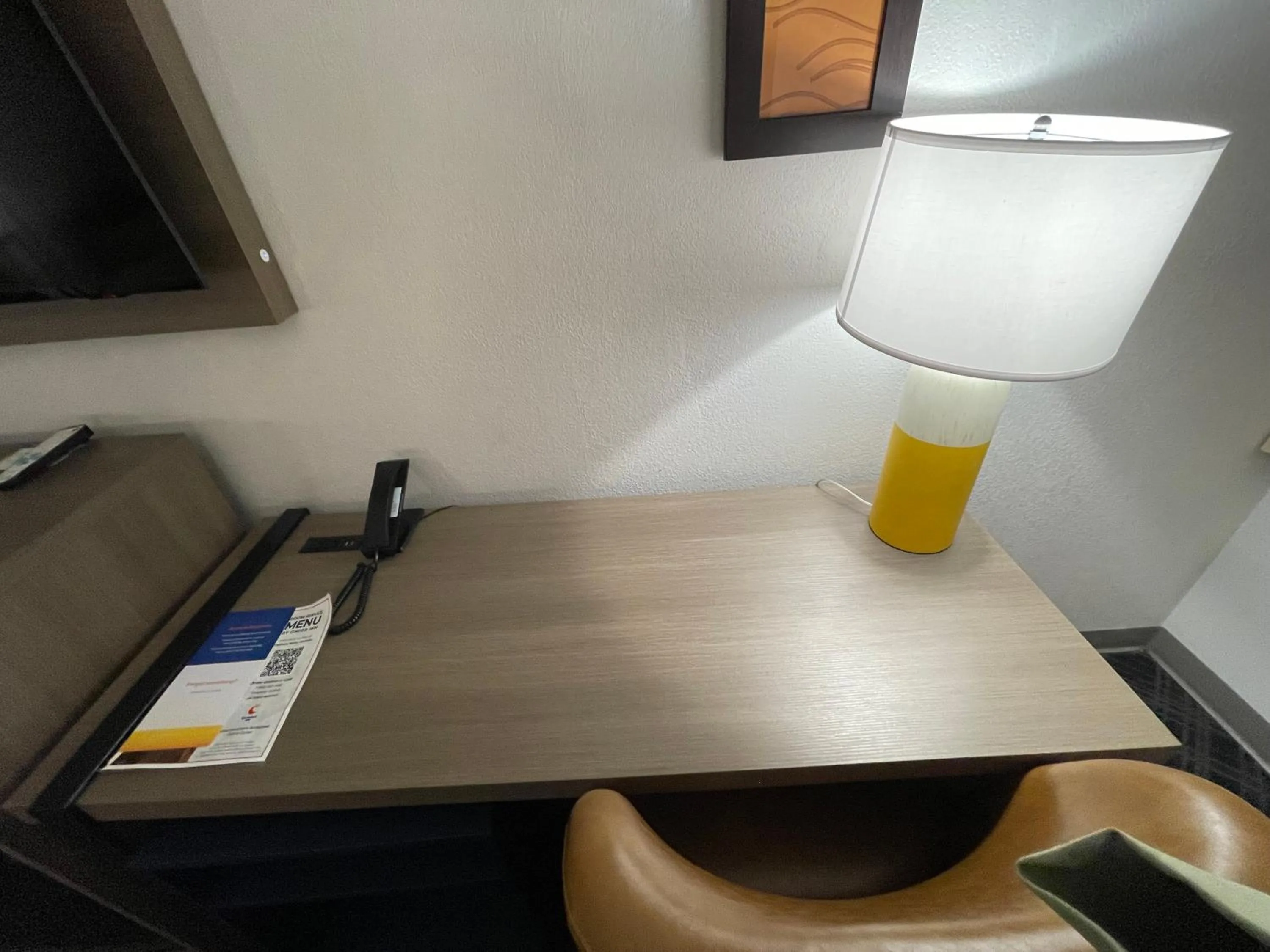 Seating area in Comfort Inn & Suites Syracuse-Carrier Circle