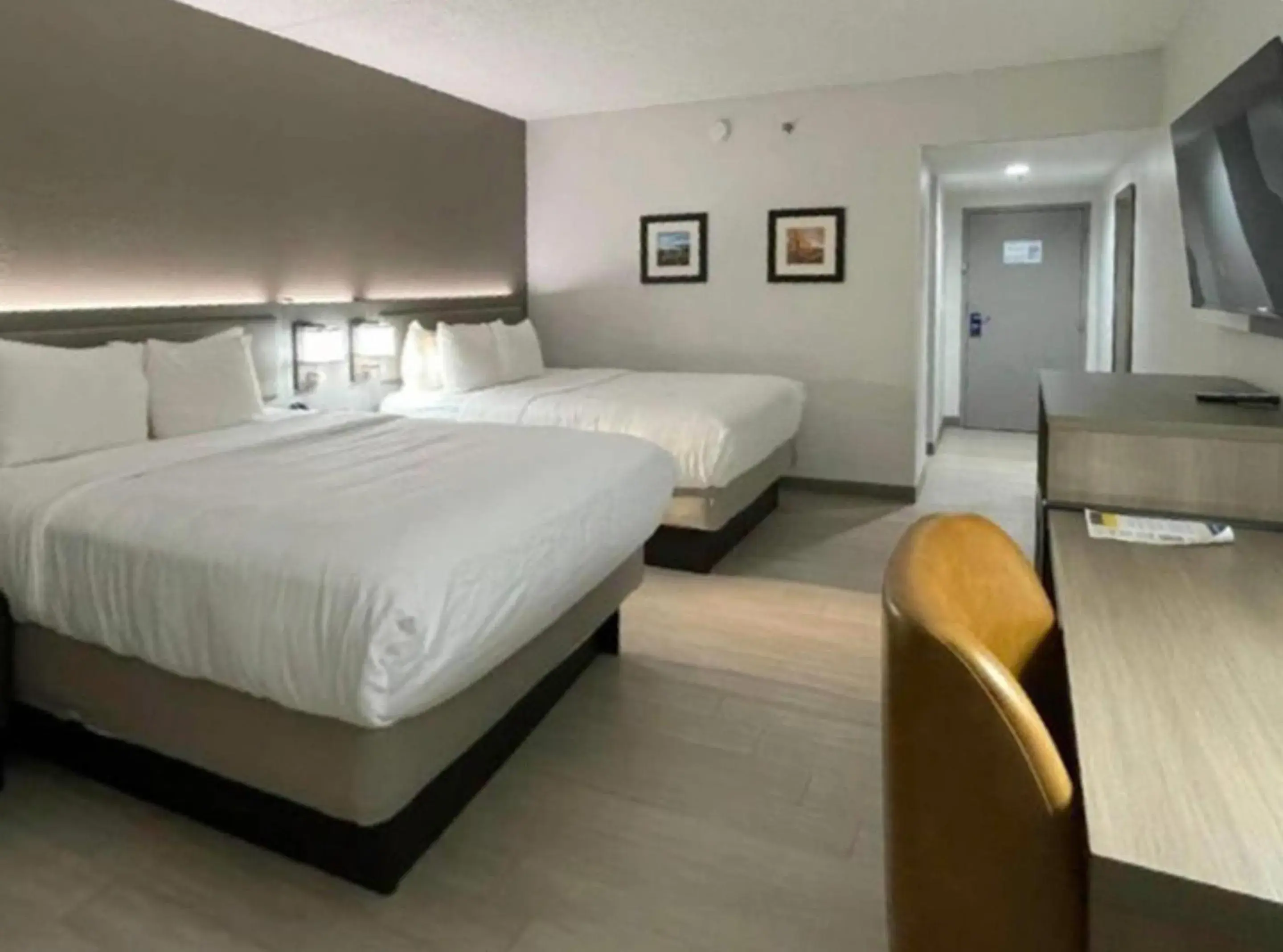 Bedroom, Bed in Comfort Inn & Suites Syracuse-Carrier Circle Bedroom, Bed in Comfort Inn & Suites Syracuse-Carrier Circle