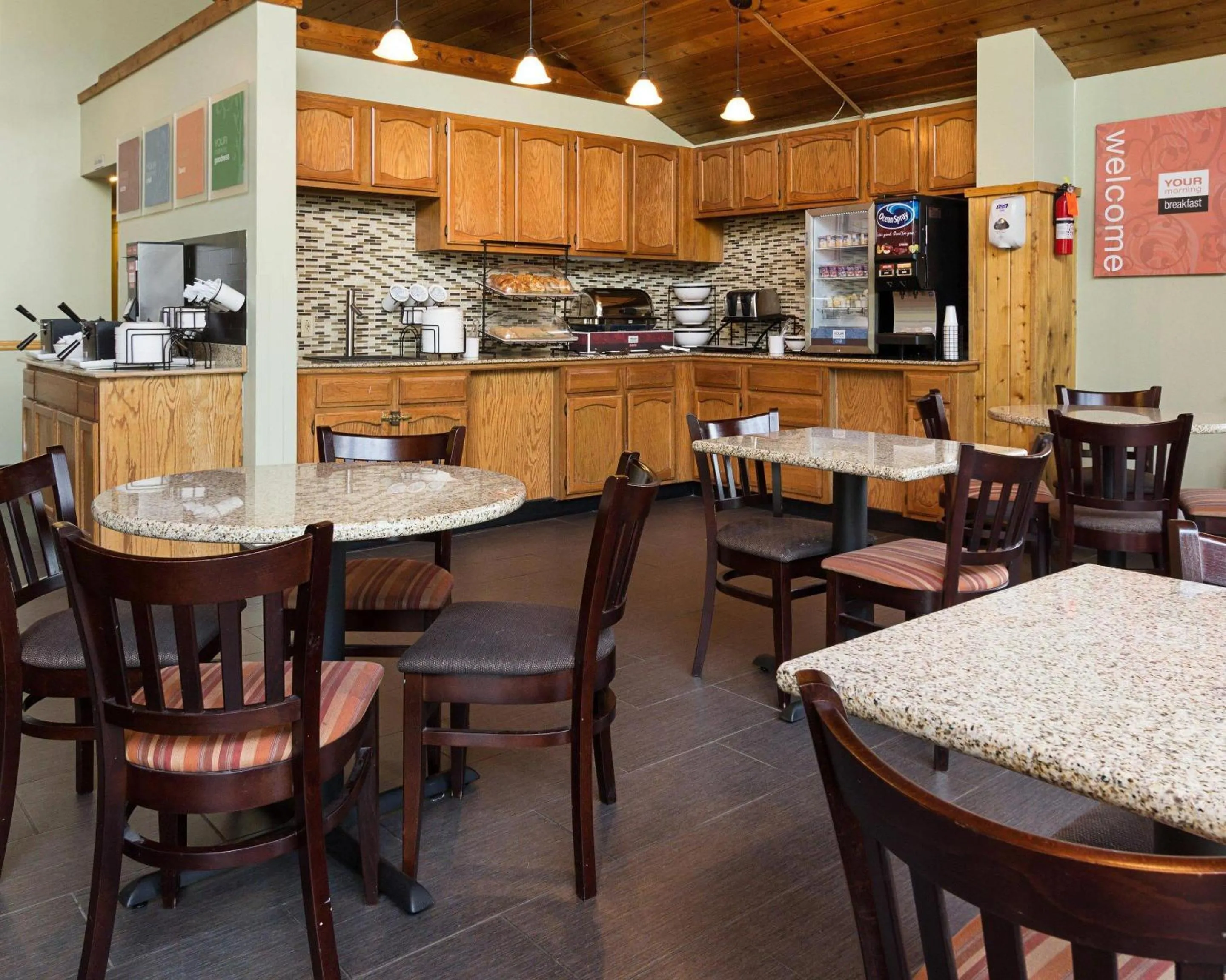 Breakfast in Comfort Inn & Suites Syracuse-Carrier Circle