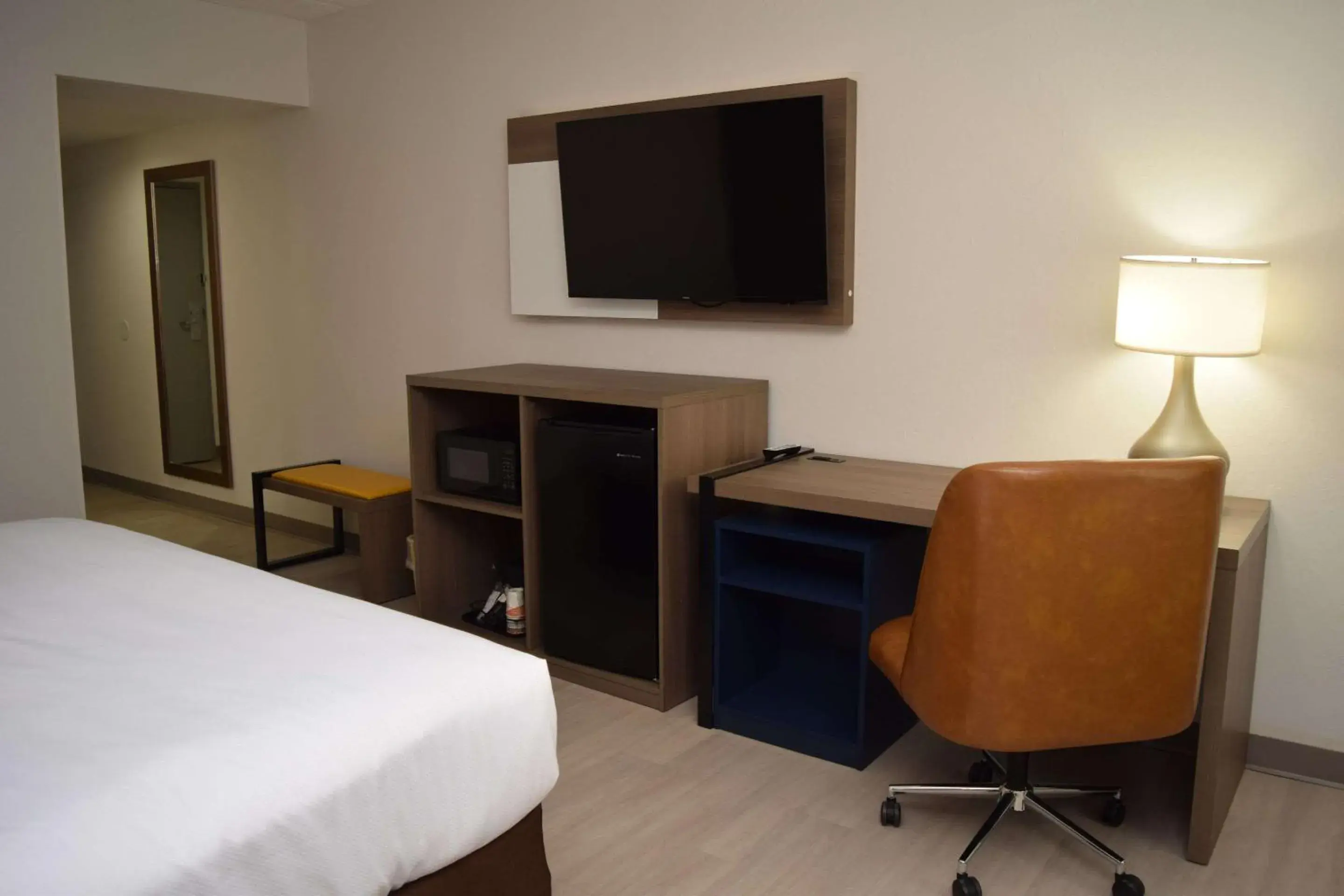 Bedroom, Bed in Comfort Inn & Suites Syracuse-Carrier Circle Bedroom, Bed in Comfort Inn & Suites Syracuse-Carrier Circle