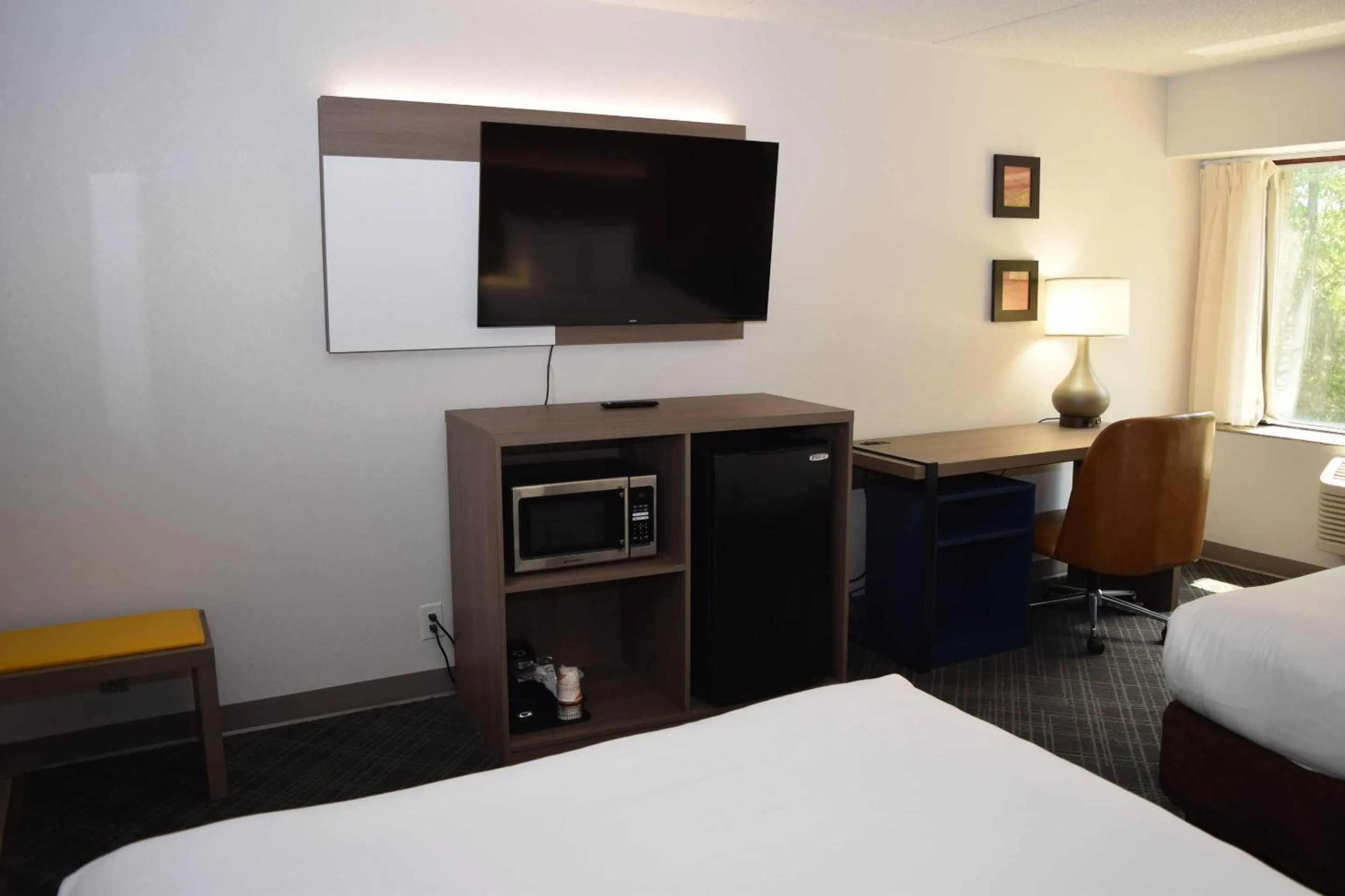 Bedroom, Bed in Comfort Inn & Suites Syracuse-Carrier Circle
