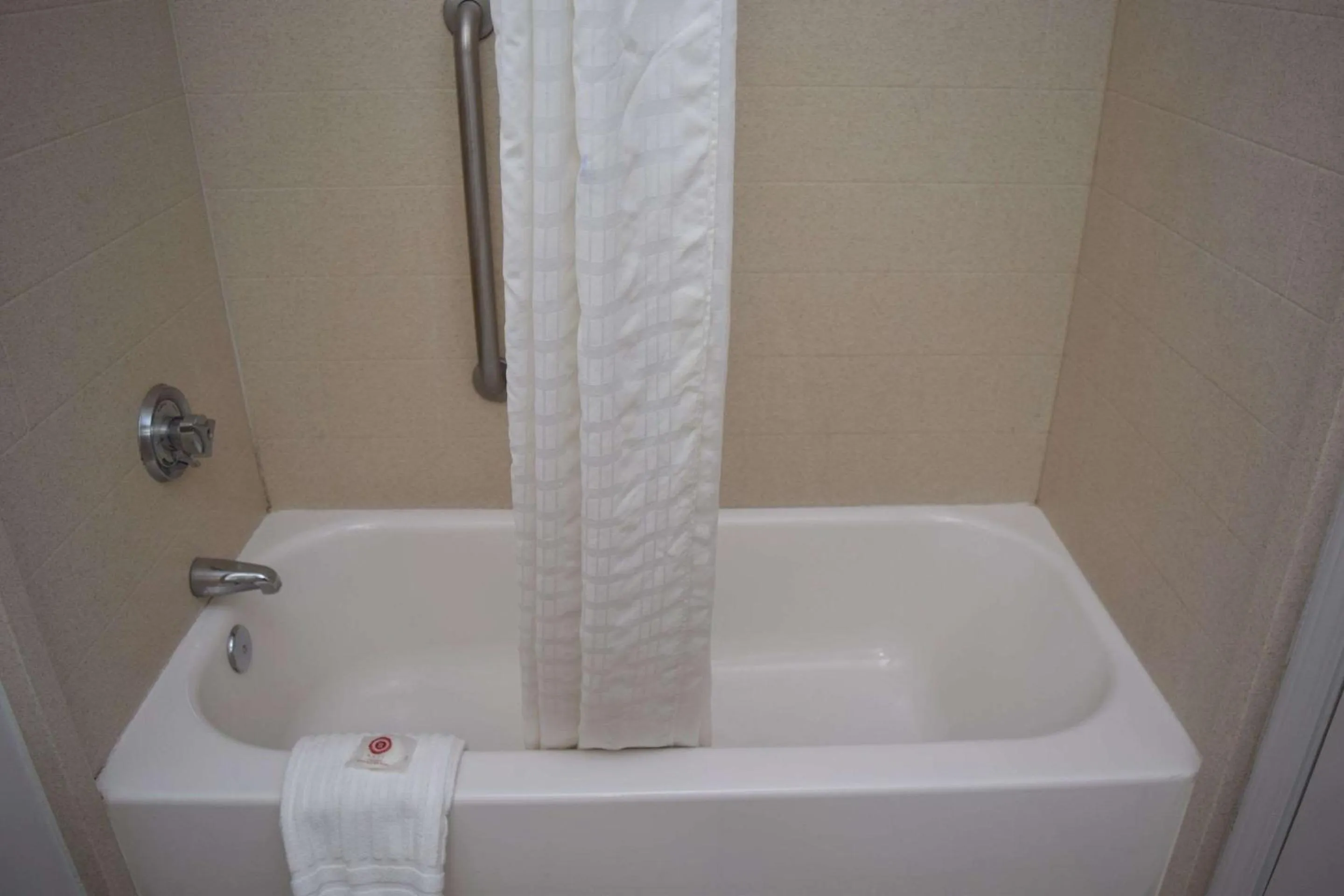 Bedroom in Comfort Inn & Suites Syracuse-Carrier Circle