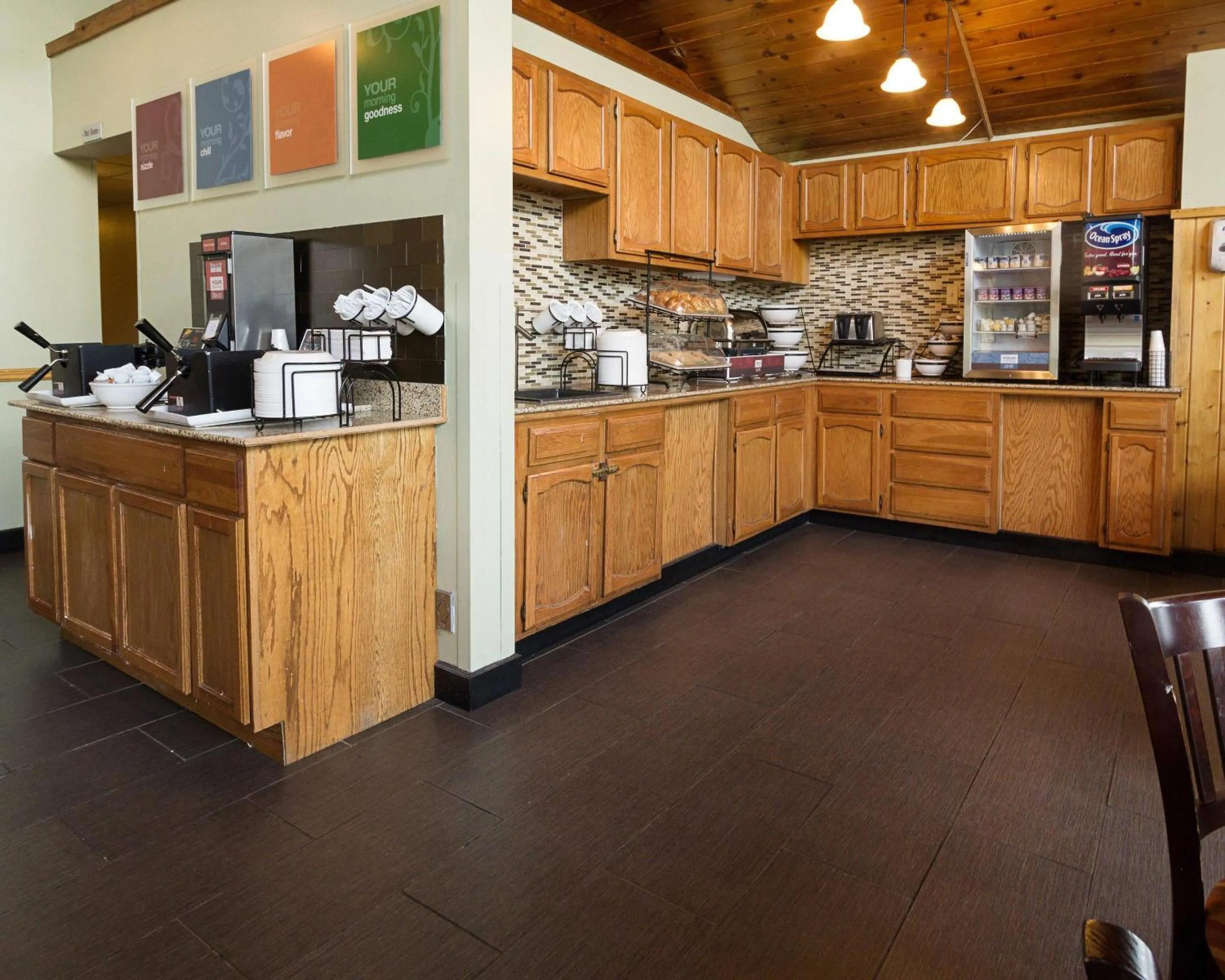 Breakfast in Comfort Inn & Suites Syracuse-Carrier Circle