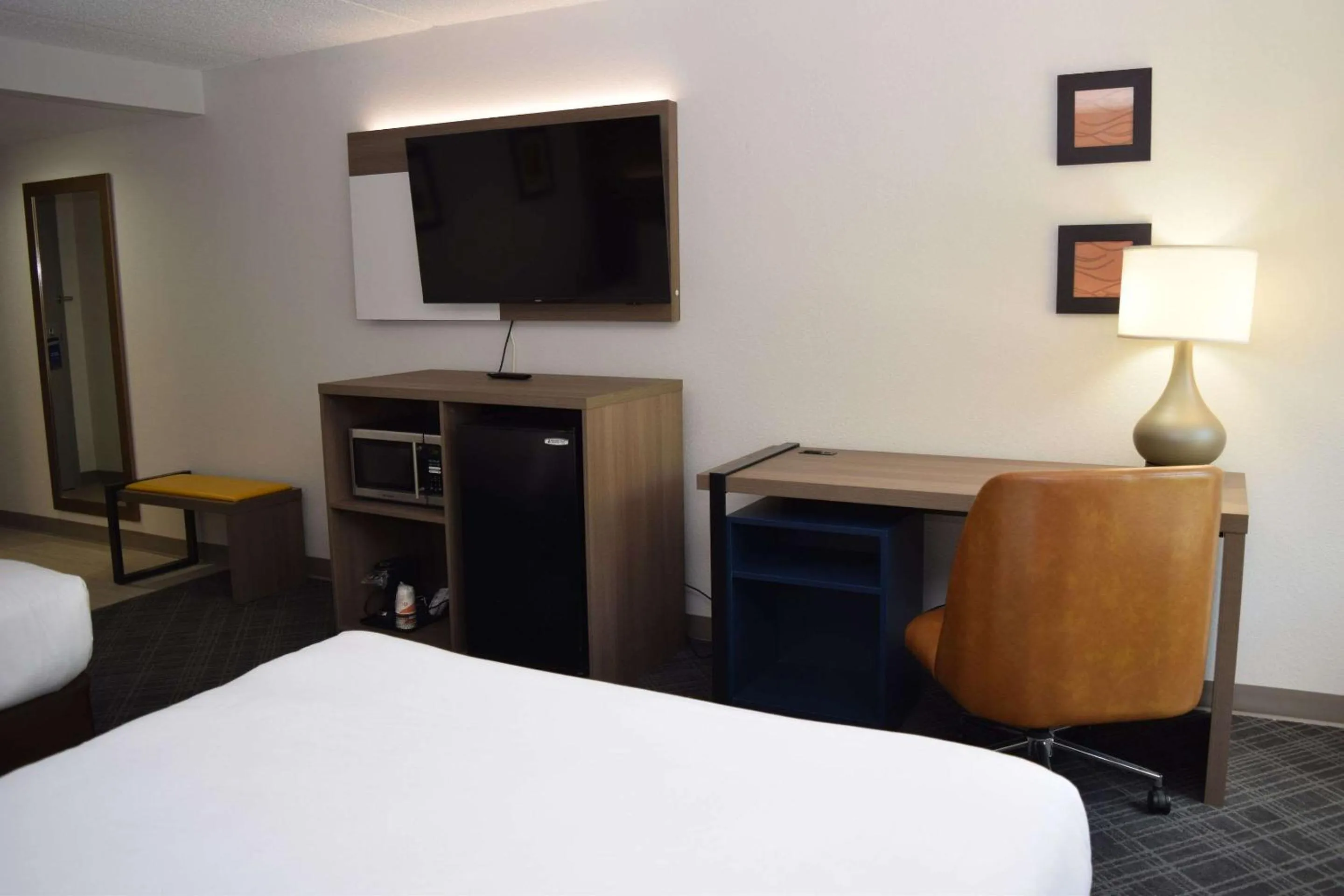 Bedroom, Bed in Comfort Inn & Suites Syracuse-Carrier Circle