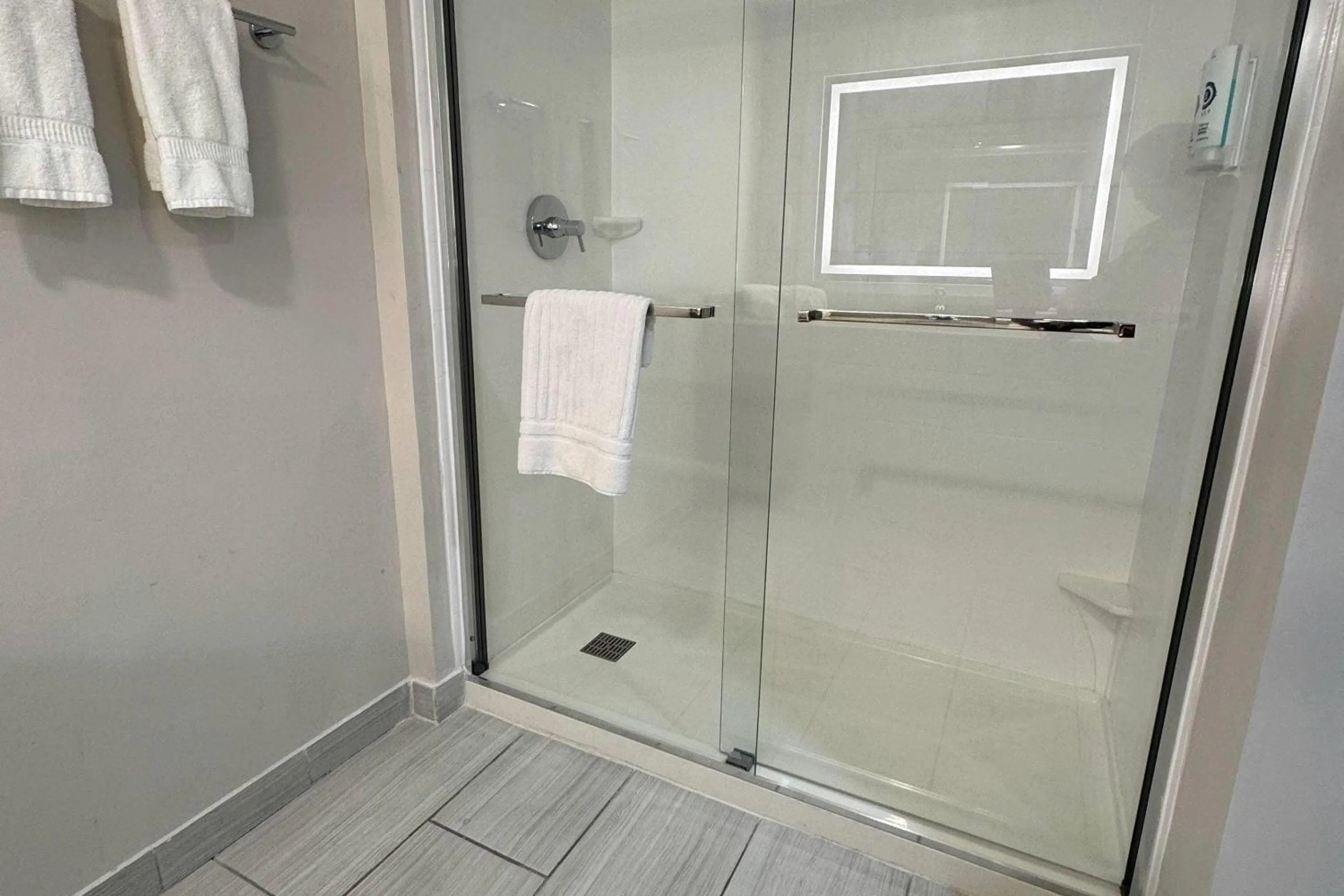 Bedroom in Comfort Inn & Suites Syracuse-Carrier Circle