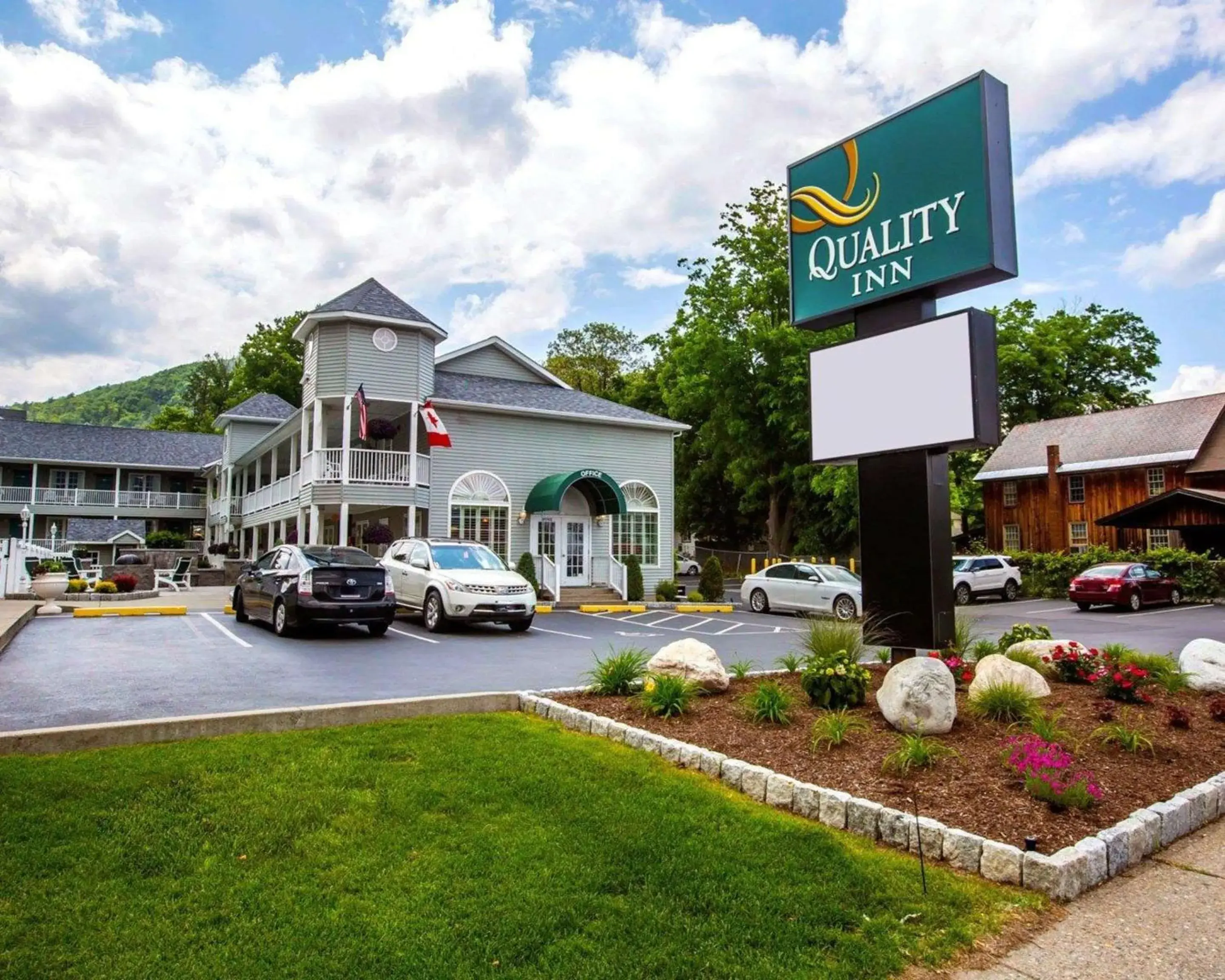 Property Building in Quality Inn Lake George