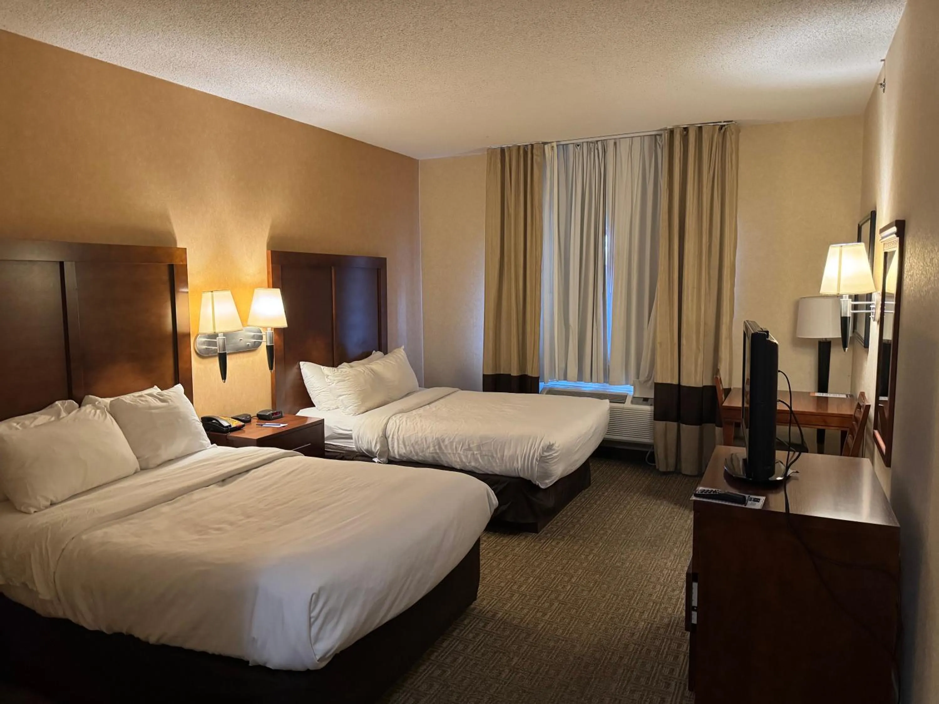 Bed in Comfort Inn & Suites Hamburg - Buffalo South