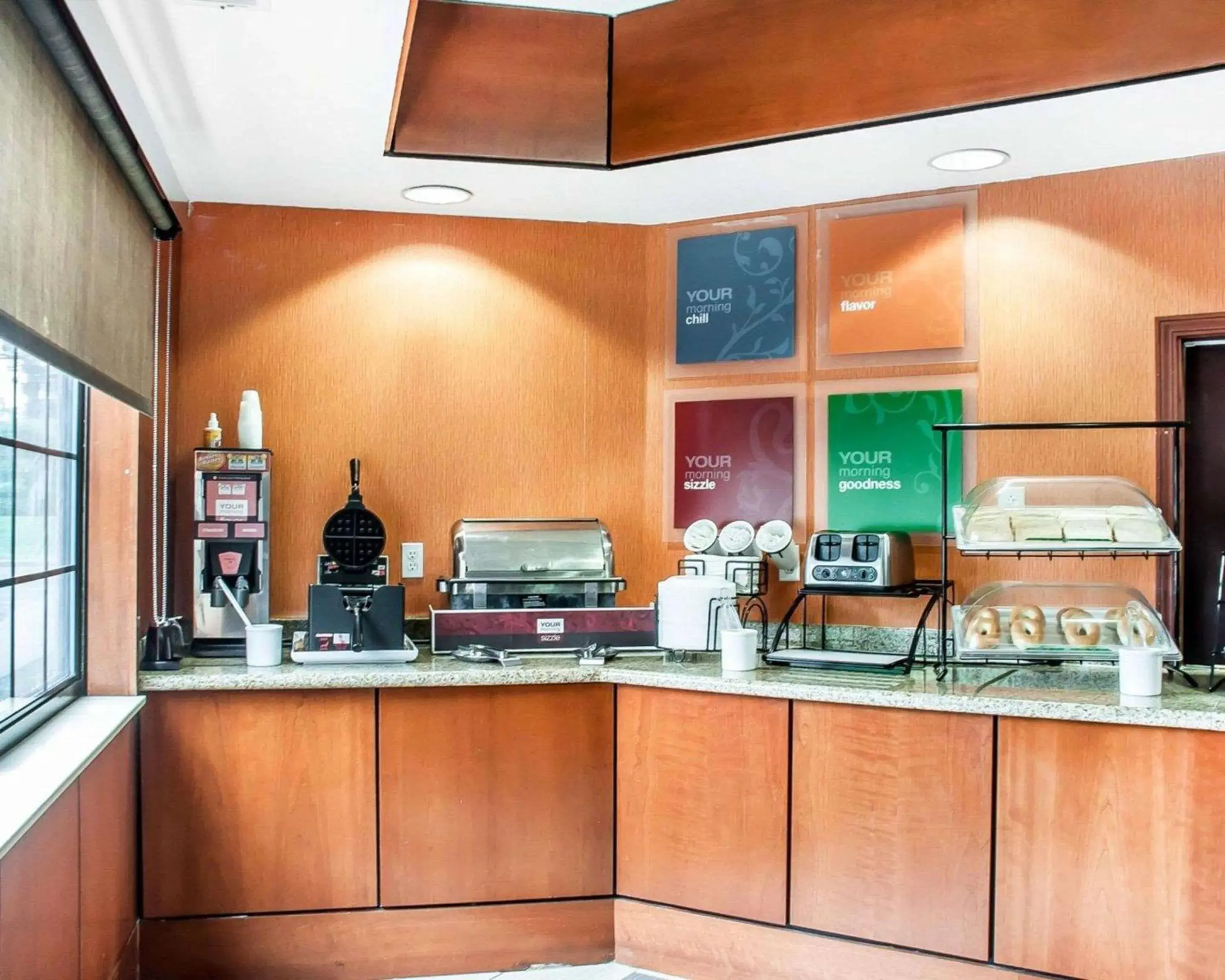 Restaurant/places to eat in Comfort Inn & Suites Hamburg - Buffalo South Restaurant/places to eat in Comfort Inn & Suites Hamburg - Buffalo South