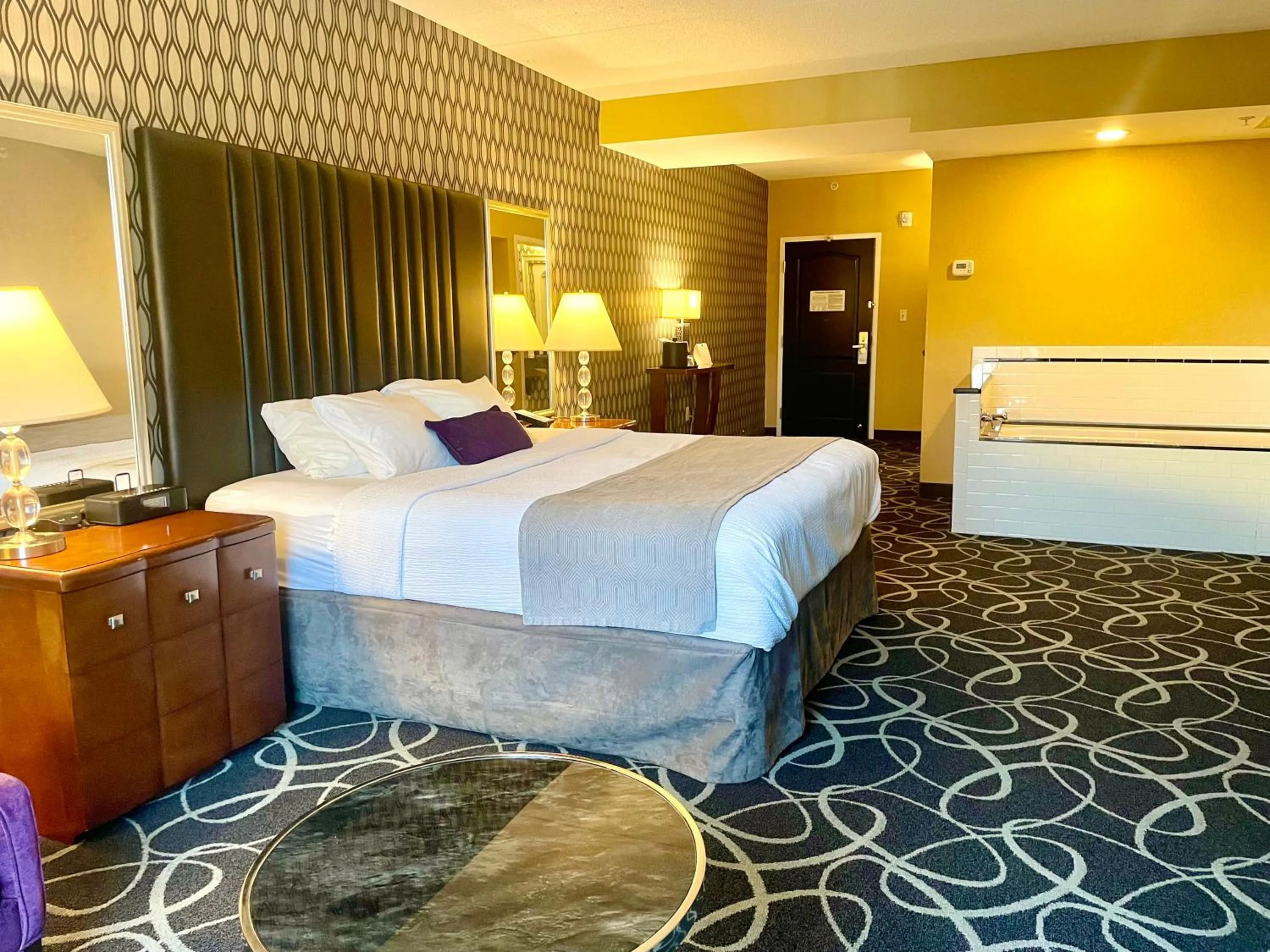 Bed in Park Manor Hotel