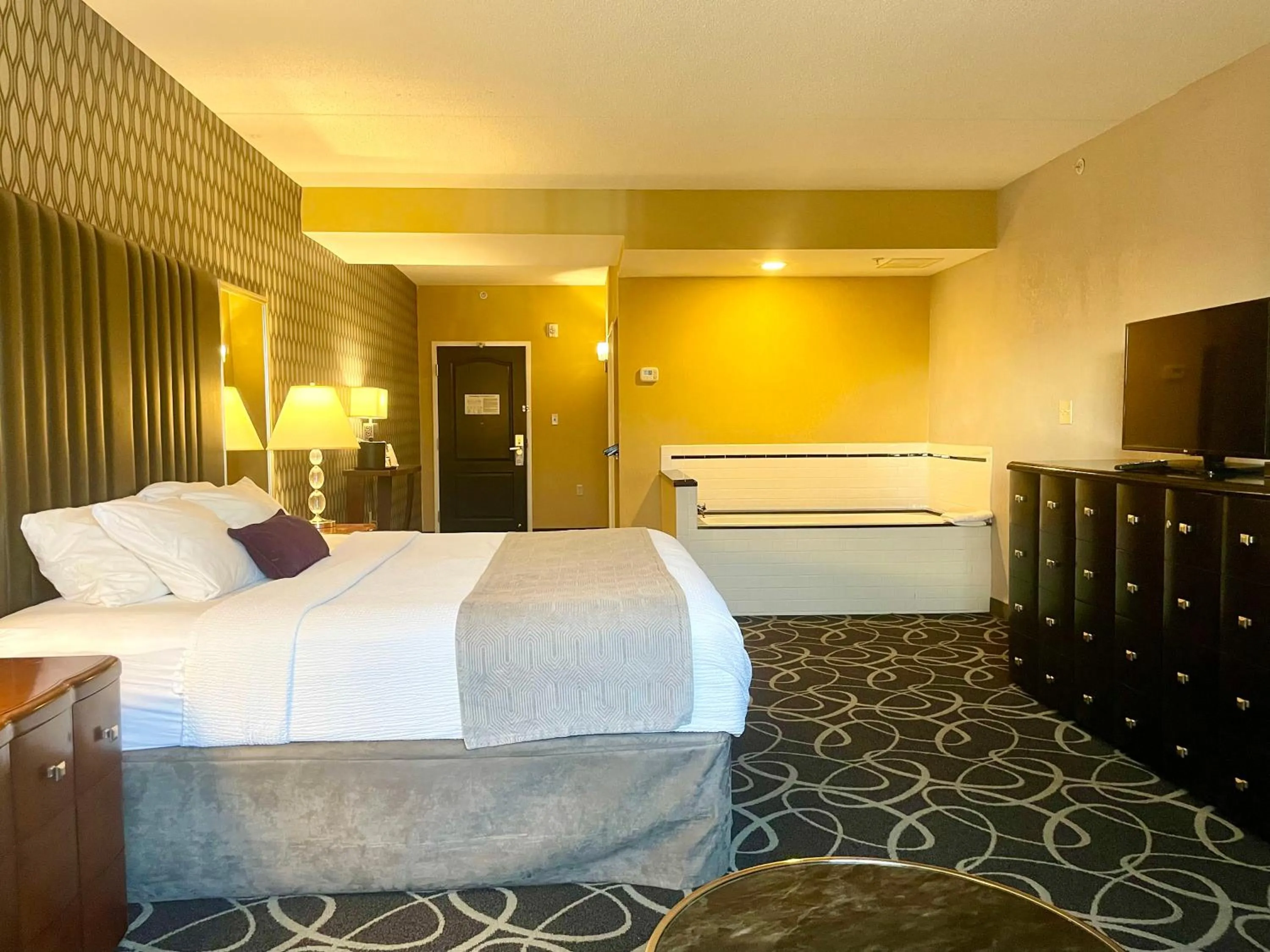 Bed in Park Manor Hotel