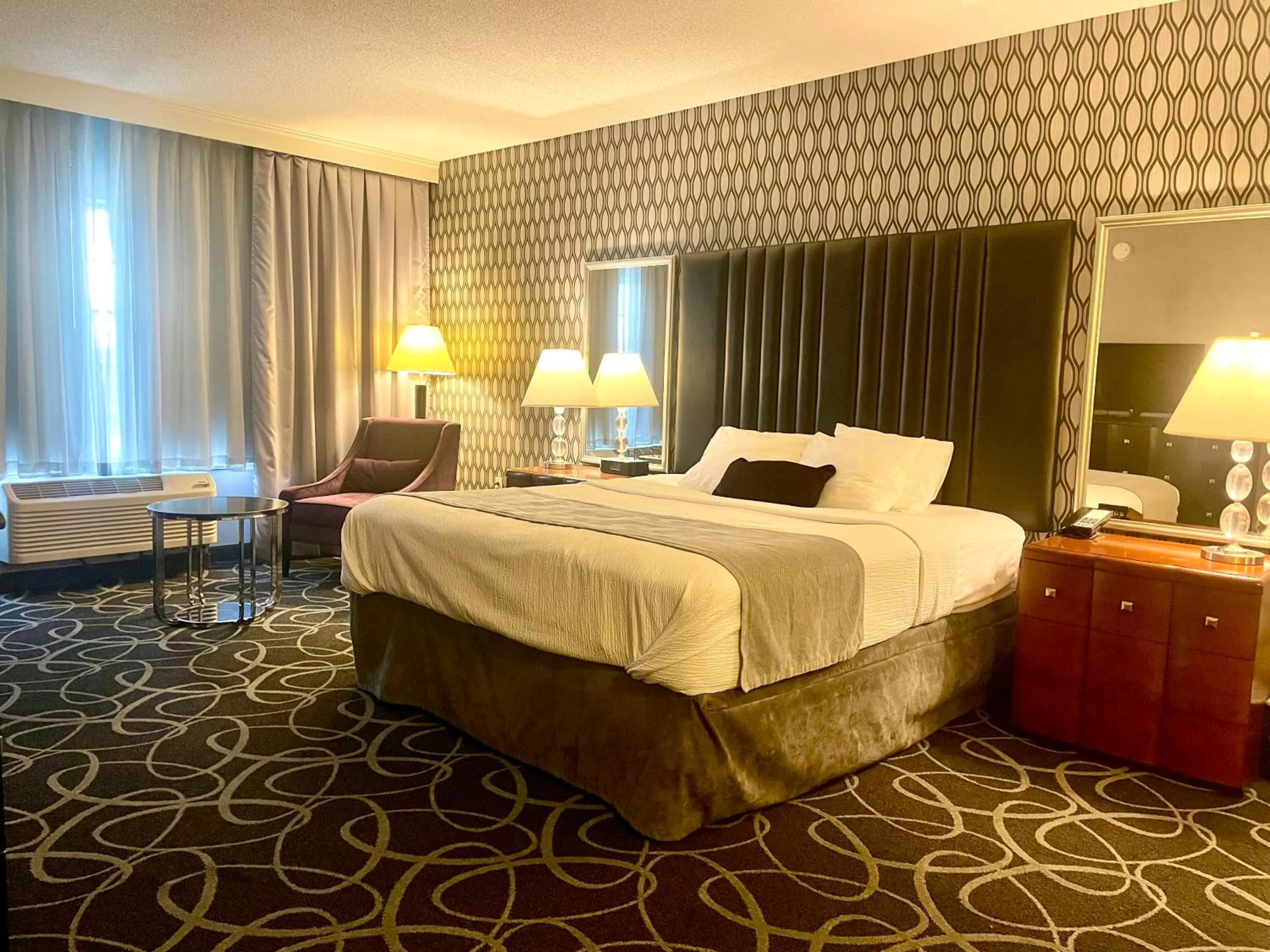 Bed in Park Manor Hotel