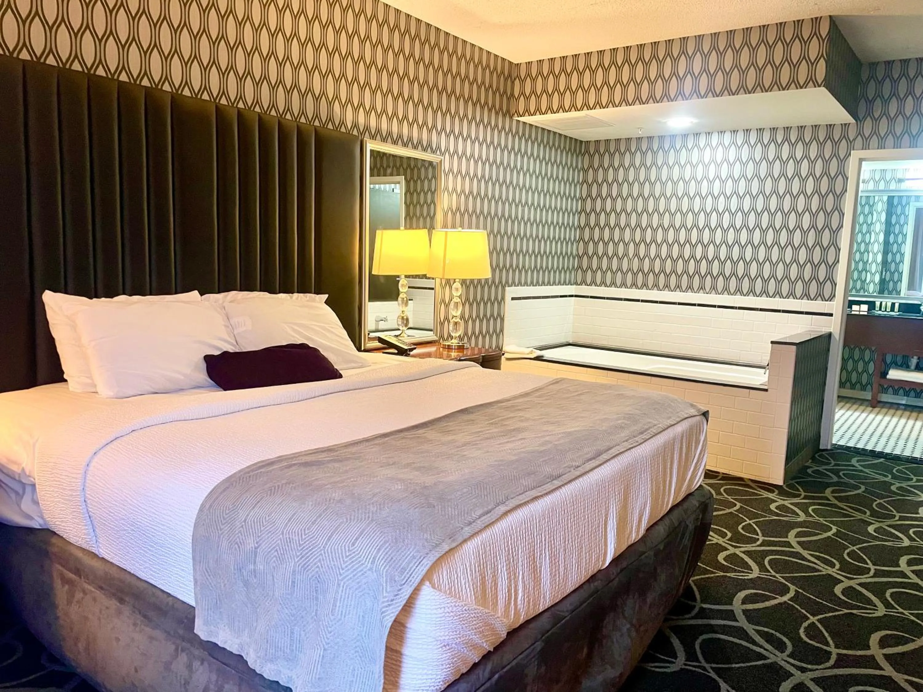 Bed in Park Manor Hotel