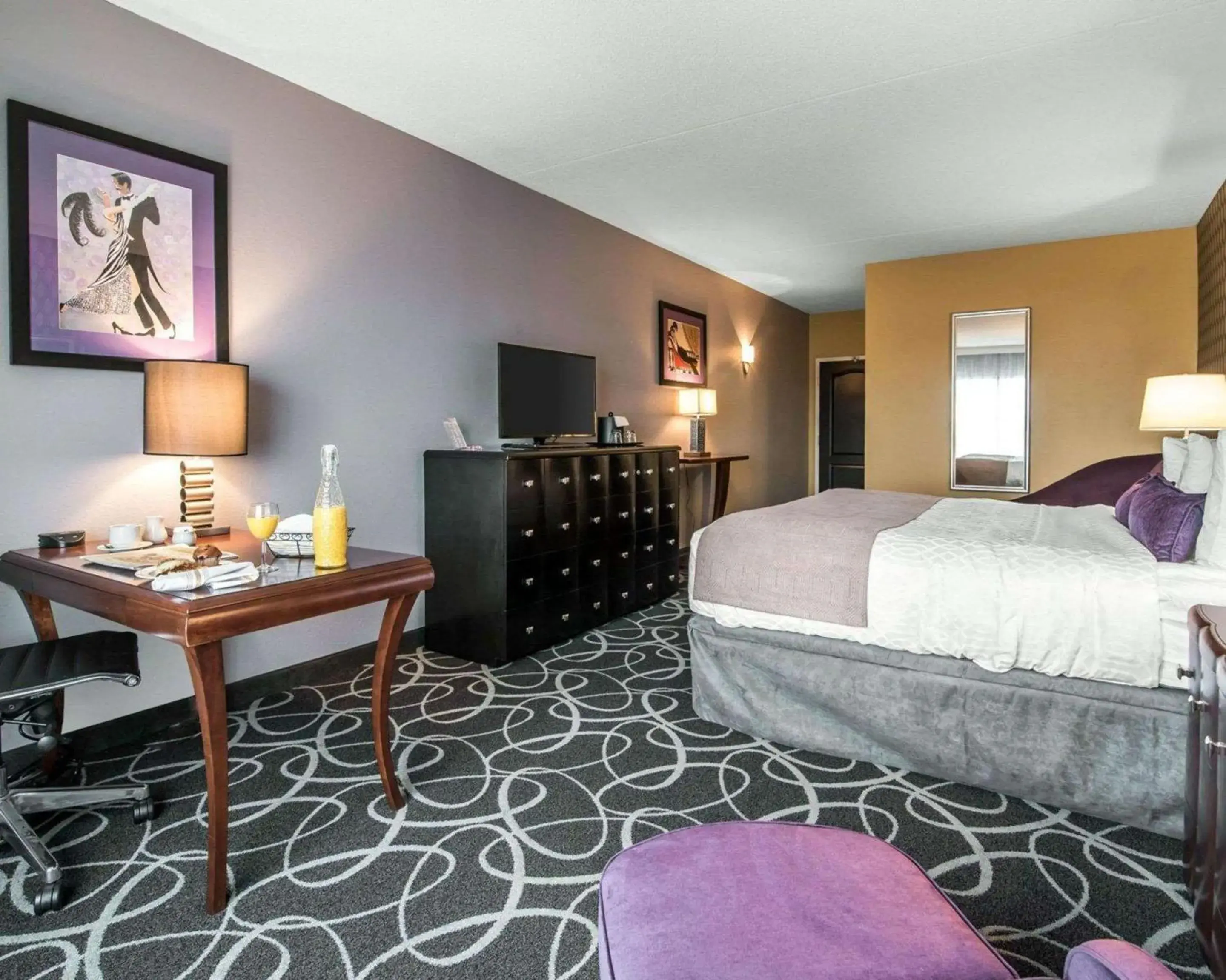 Photo of the whole room, Bed in Park Manor Hotel Photo of the whole room, Bed in Park Manor Hotel