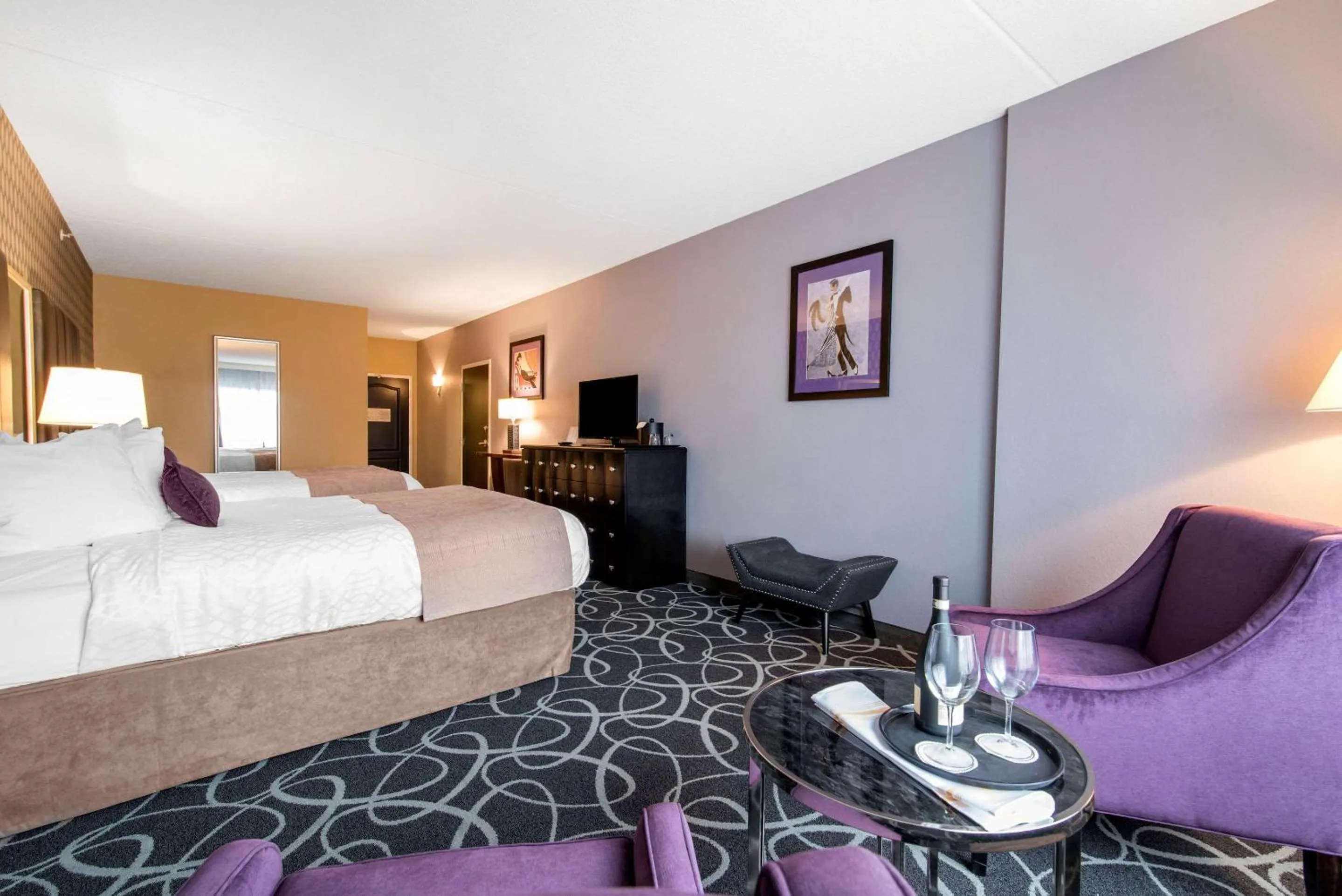 Photo of the whole room, Bed in Park Manor Hotel