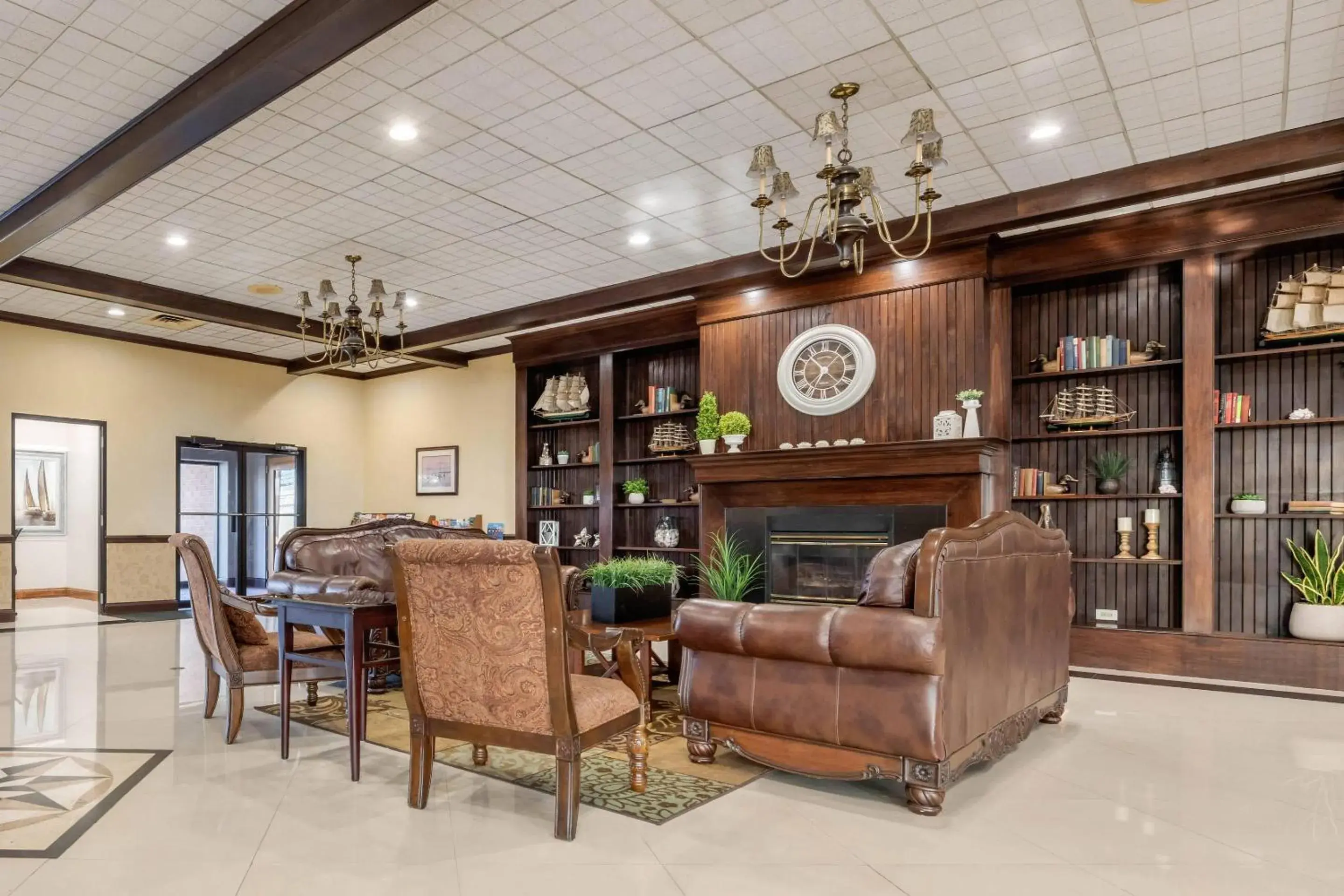 Lobby or reception in Clarion Hotel Conference Center on Lake Erie Lobby or reception in Clarion Hotel Conference Center on Lake Erie