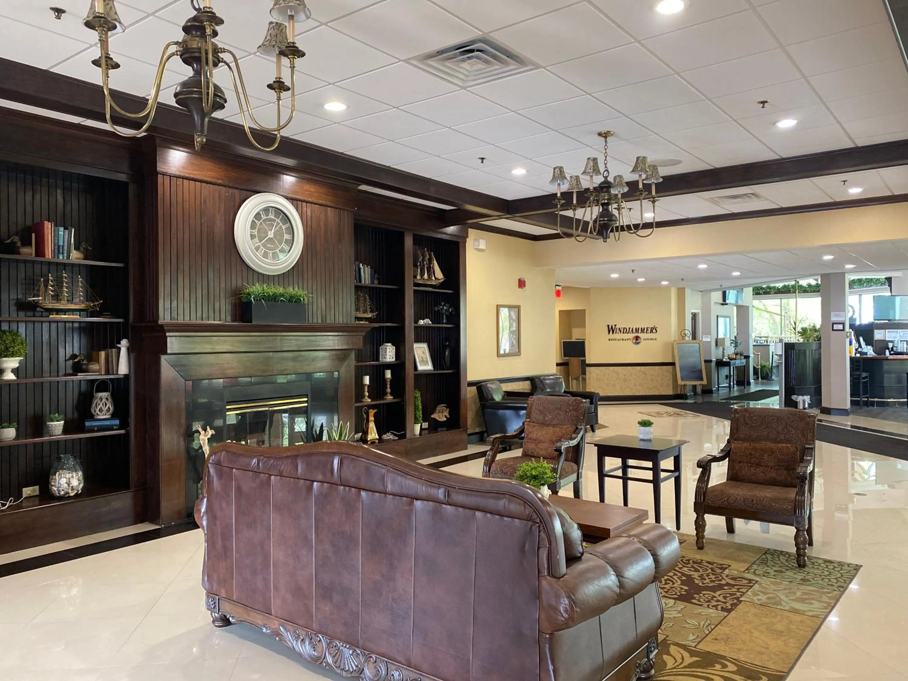 Lobby or reception in Clarion Hotel Conference Center on Lake Erie