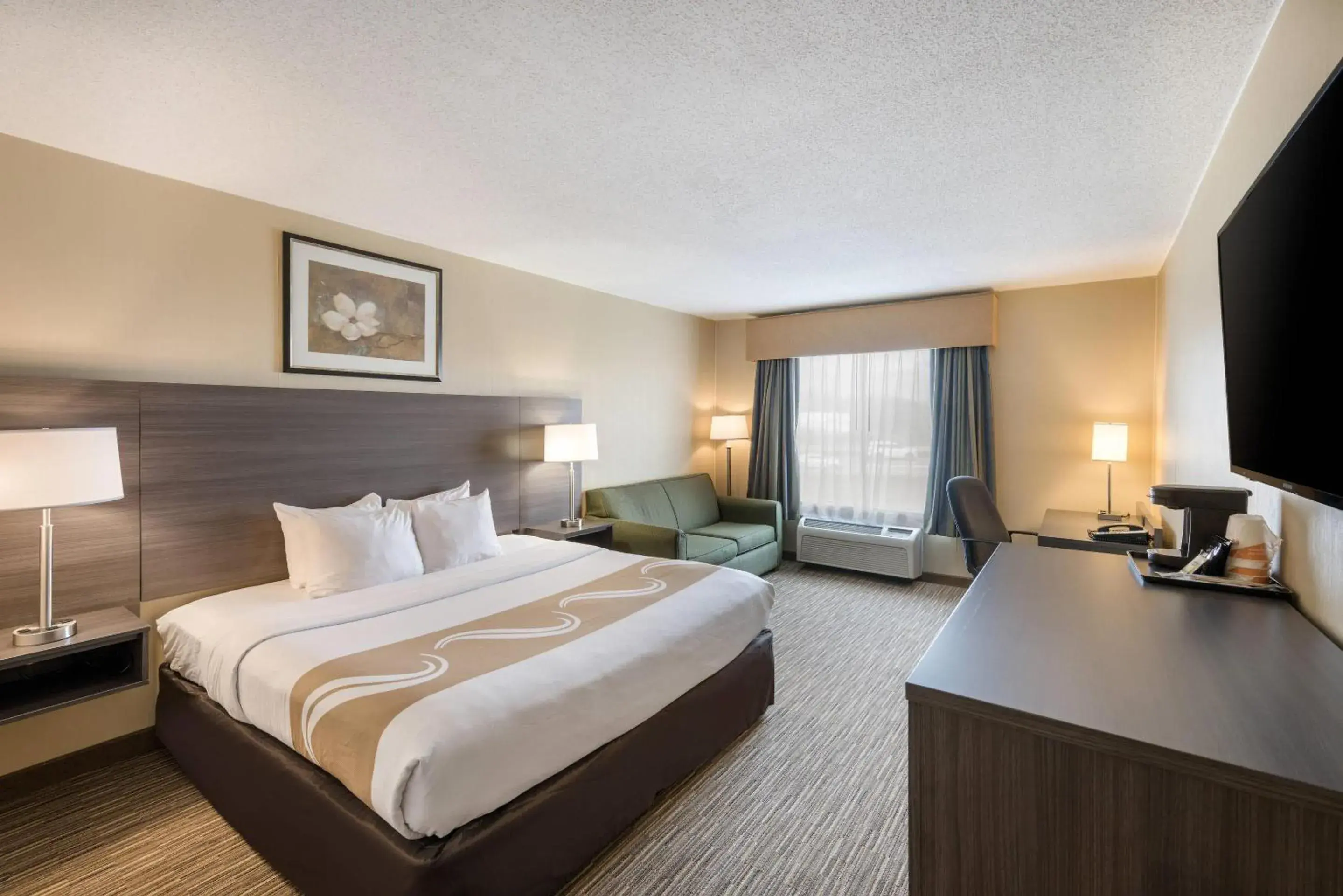 Bedroom, Bed in Quality Inn & Suites Fishkill South near I-84 Bedroom, Bed in Quality Inn & Suites Fishkill South near I-84
