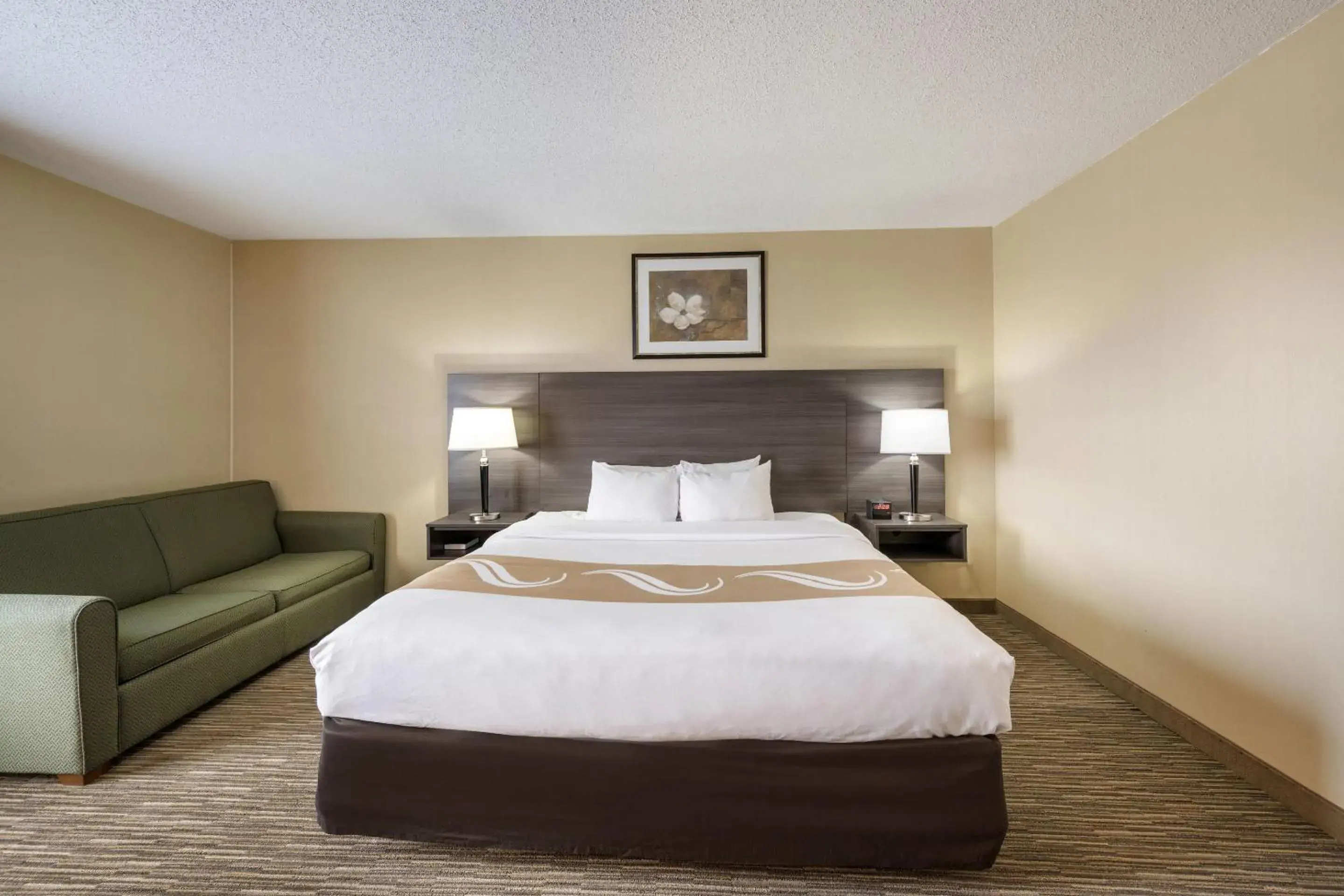 Bedroom, Bed in Quality Inn & Suites Fishkill South near I-84 Bedroom, Bed in Quality Inn & Suites Fishkill South near I-84