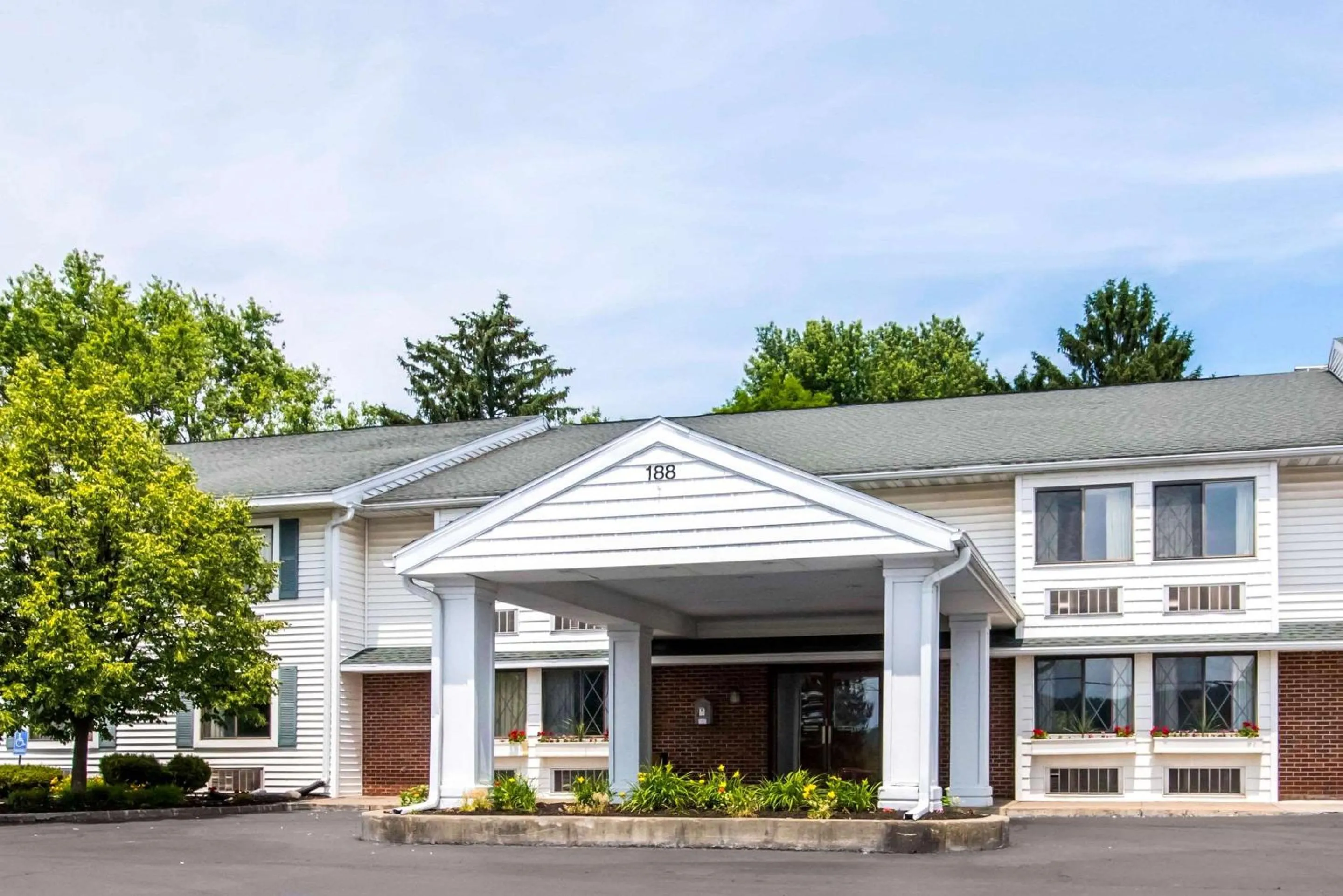 Property building in Quality Inn Cortland - University Area