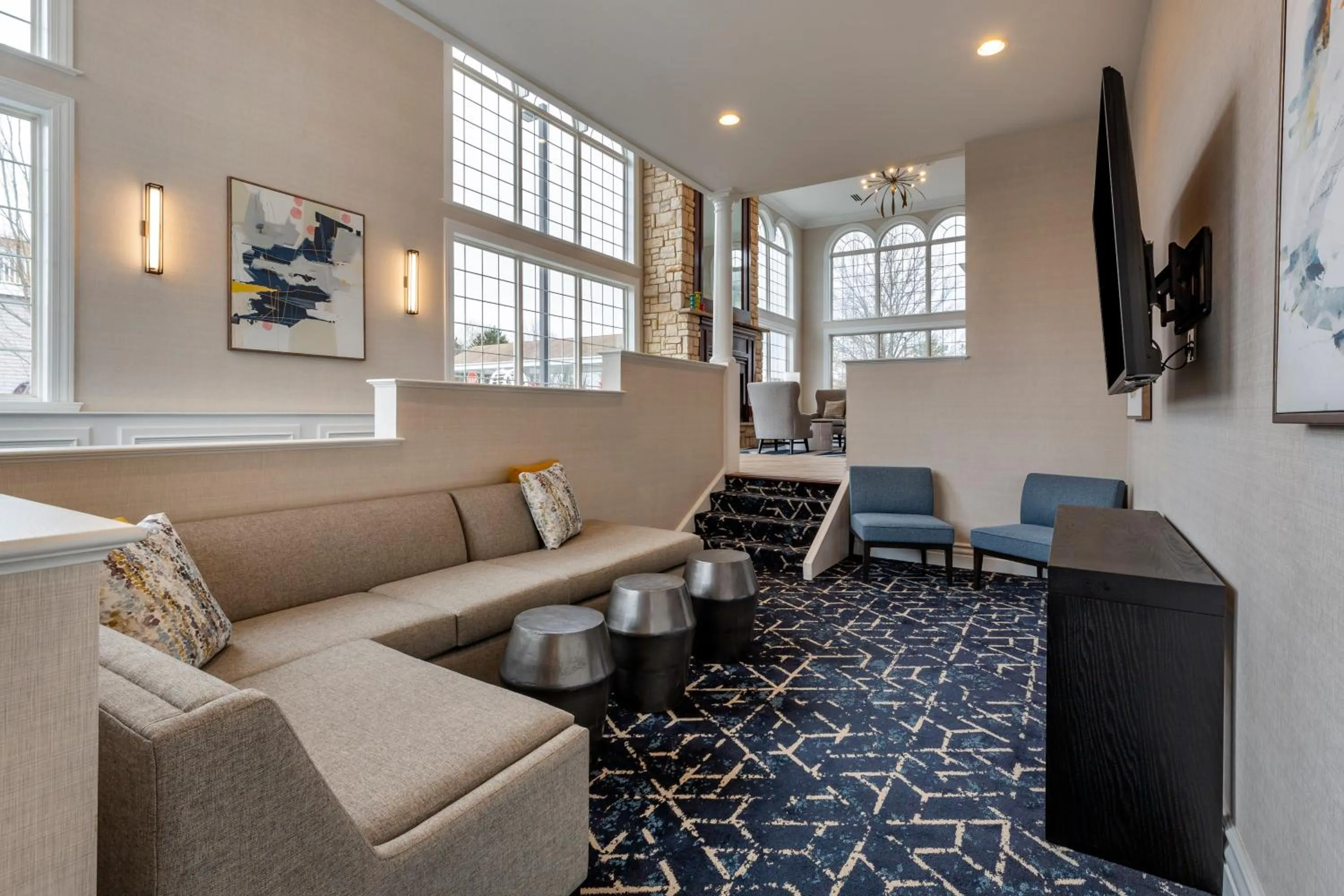 Communal lounge/ TV room in Comfort Inn & Suites East Greenbush - Albany