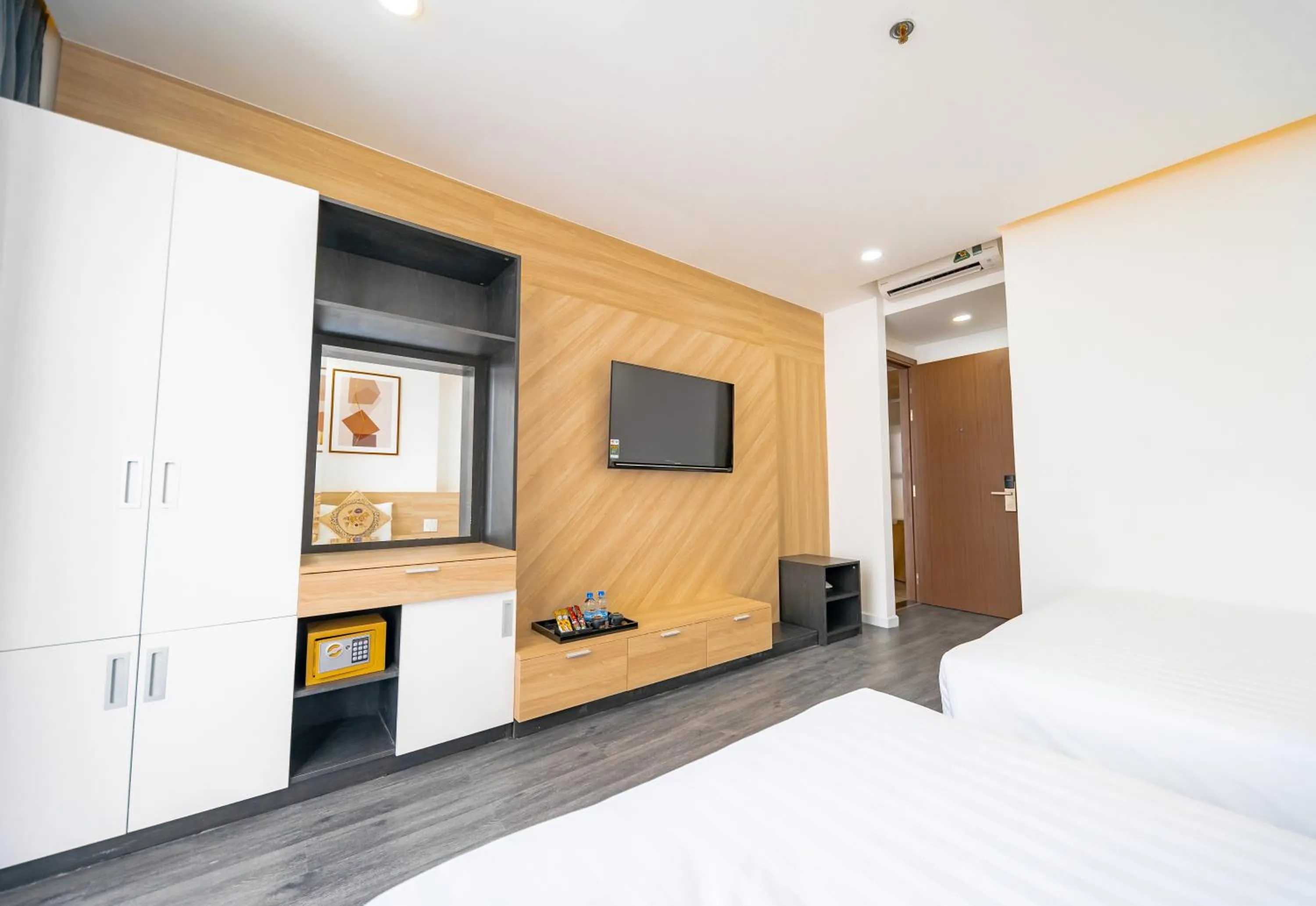 TV and multimedia, Bed in Larosa Hotel Nha Trang