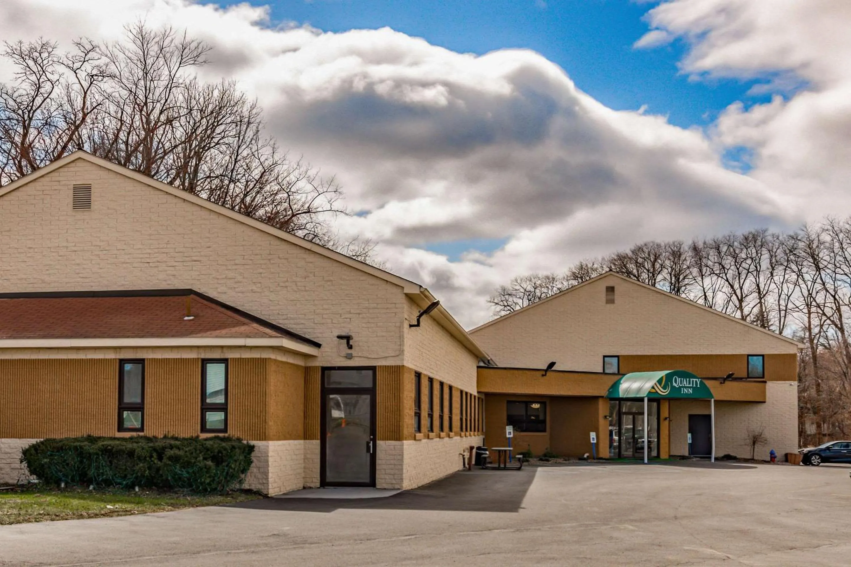 Property building in Quality Inn Schenectady - Albany