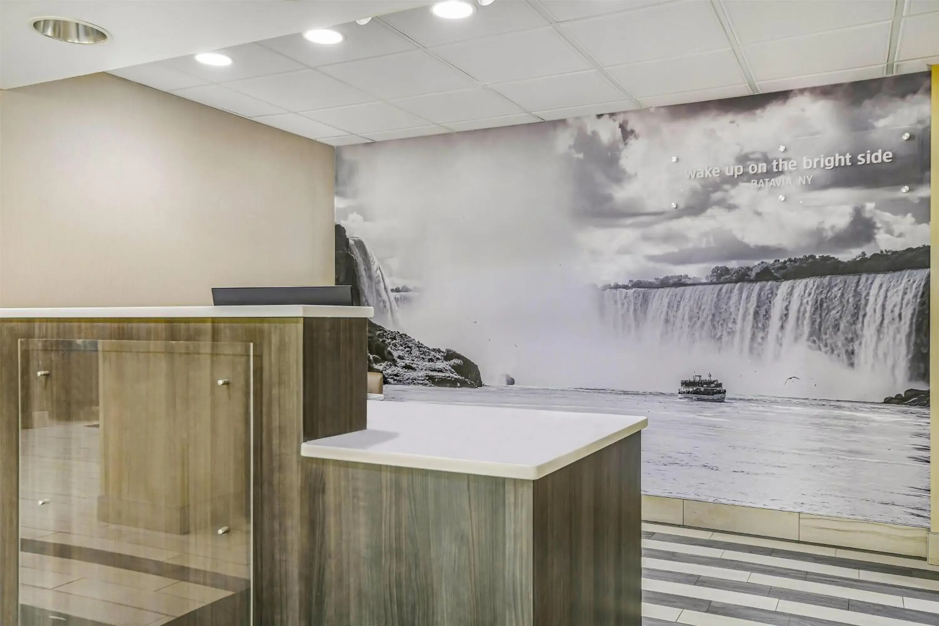 Lobby or reception in La Quinta by Wyndham Batavia Lobby or reception in La Quinta by Wyndham Batavia