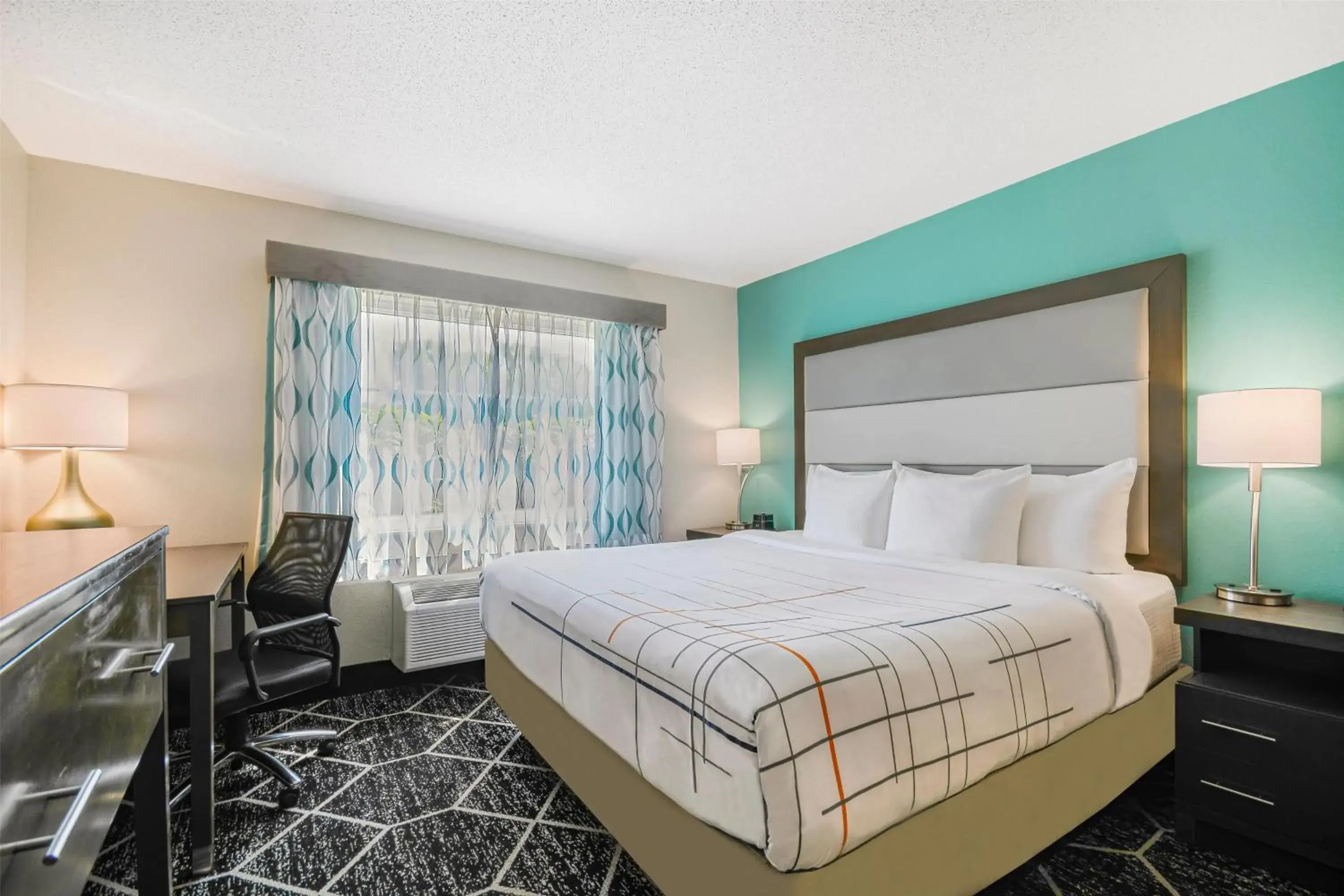 King Studio Suite - Non-Smoking in La Quinta by Wyndham Batavia King Studio Suite - Non-Smoking in La Quinta by Wyndham Batavia