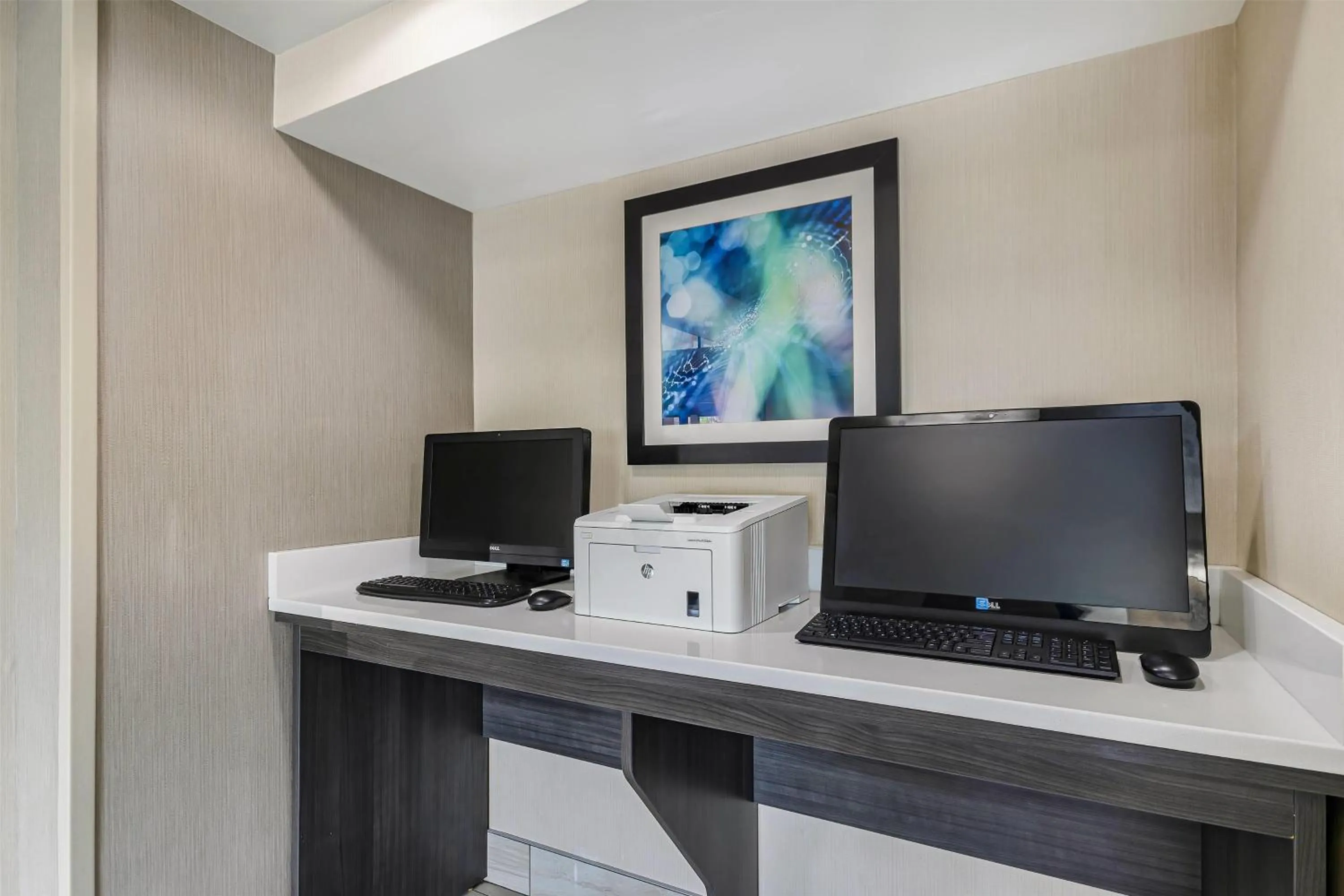 Business facilities in La Quinta by Wyndham Batavia